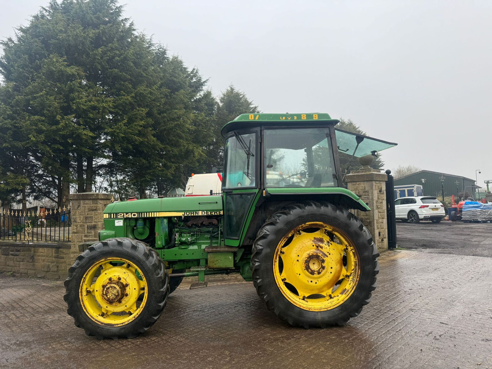 JOHN DEERE 2140 4 WHEEL DRIVE TRACTOR 80 HP *PLUS VAT* - Image 4 of 14