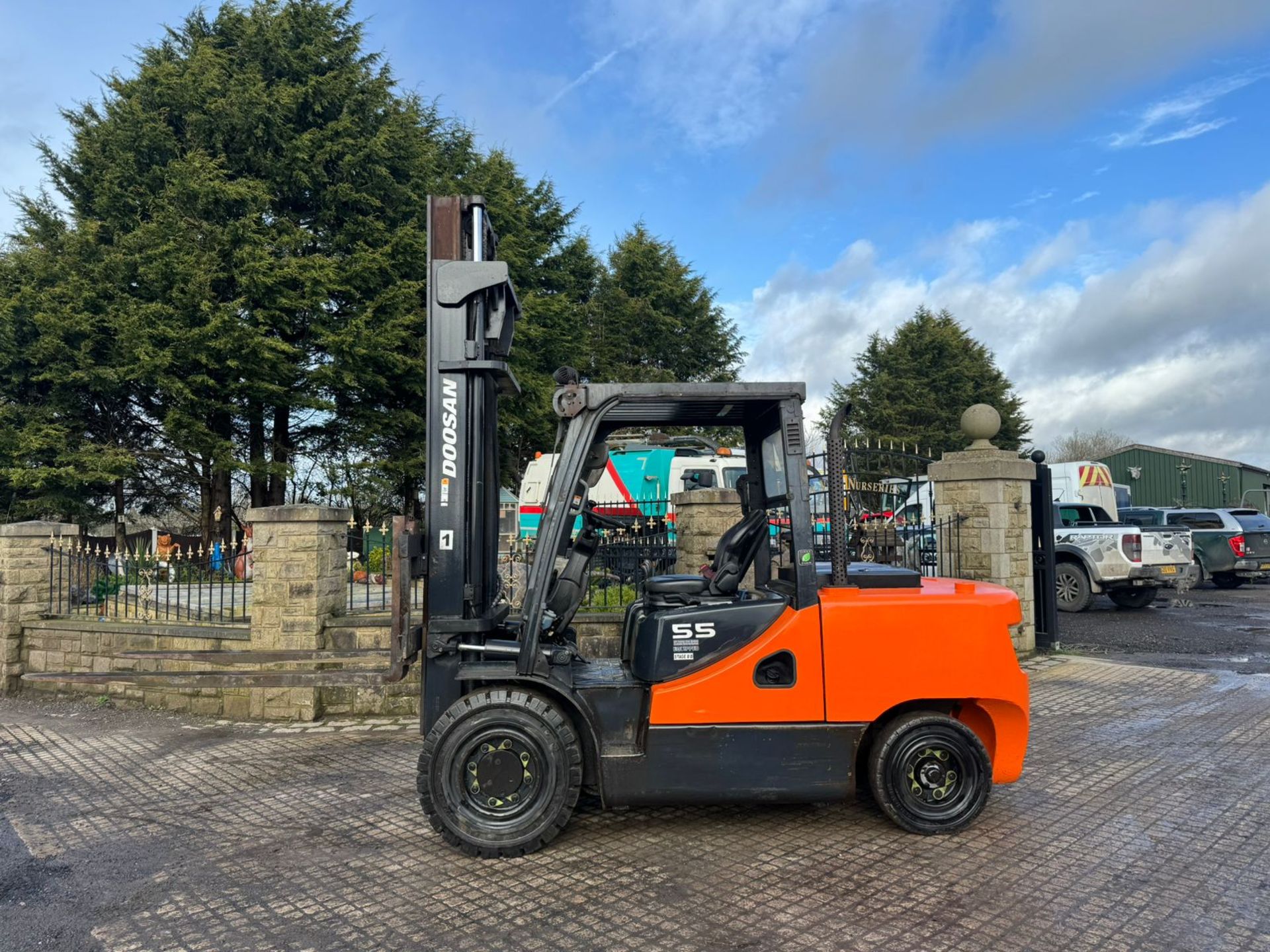 2017 DOOSAN D55C-5 FORKTRUCK 5.5 TON DIESEL FORKLIFT *PLUS VAT* - Image 7 of 14