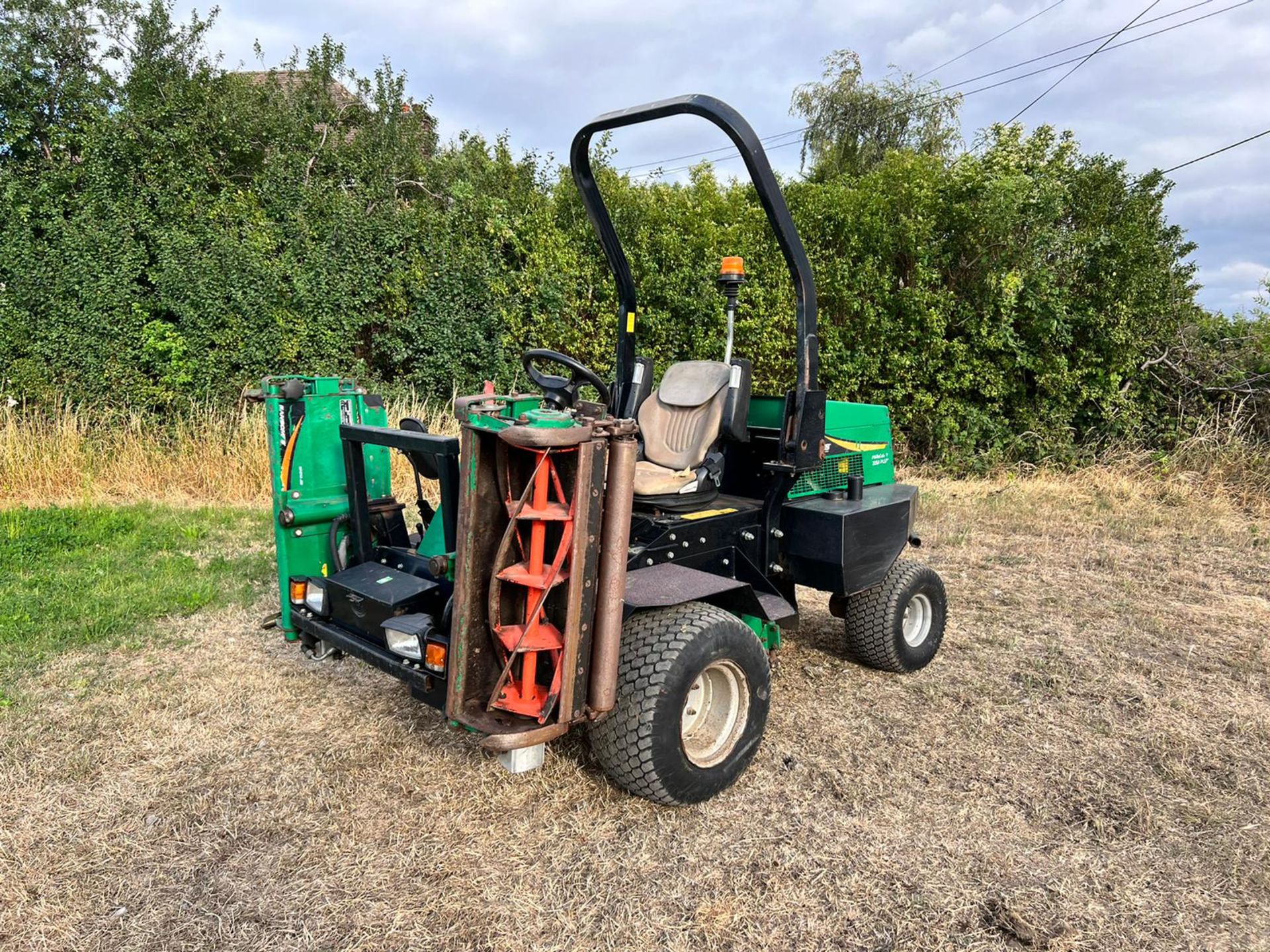 Ransomes Parkway 2250 Plus 3 Gang Cylinder Mower - 2010 Road Registered *PLUS VAT*