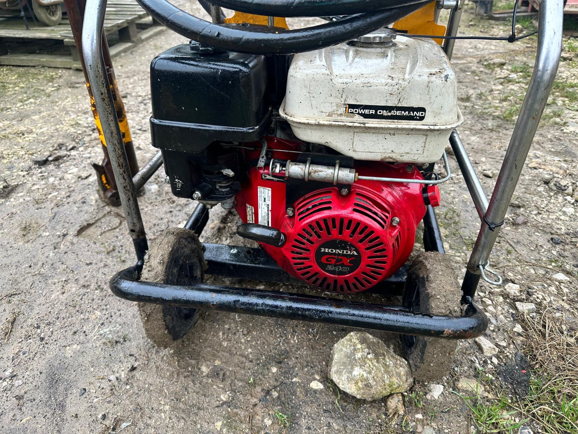 2016 JCB BEAVER HYDRAULIC POWER PACK WITH HOSES AND BREAKER *PLUS VAT* - Image 7 of 11