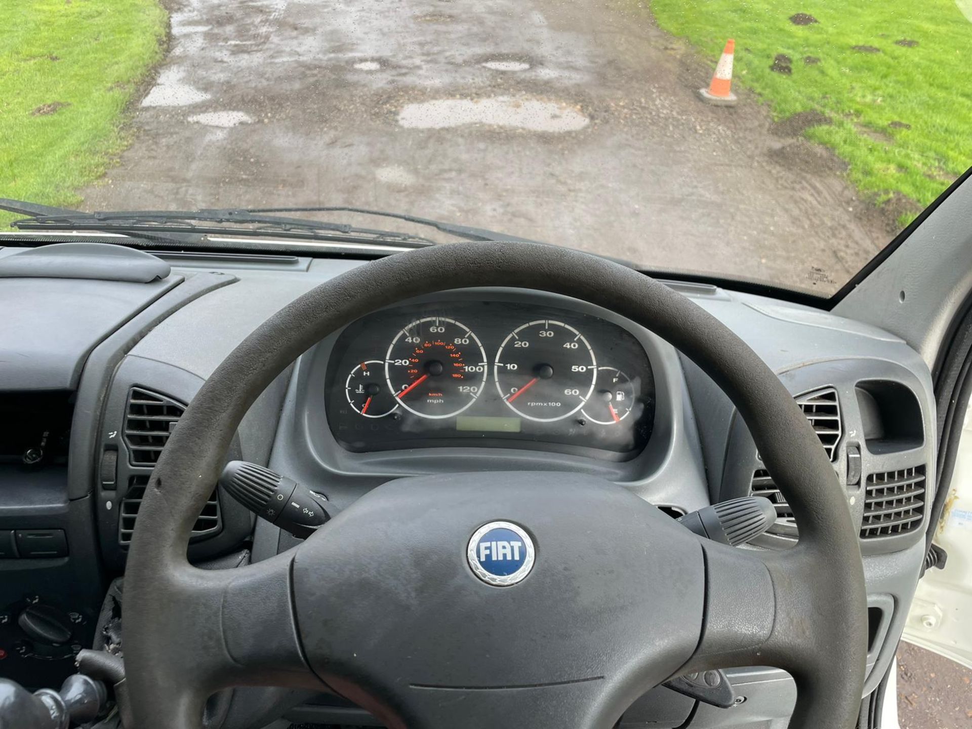 2006 FIAT DUCATO 15 JTD LWB WHITE CHASSIS CAB - NON RUNNER *NO VAT* - Image 11 of 12