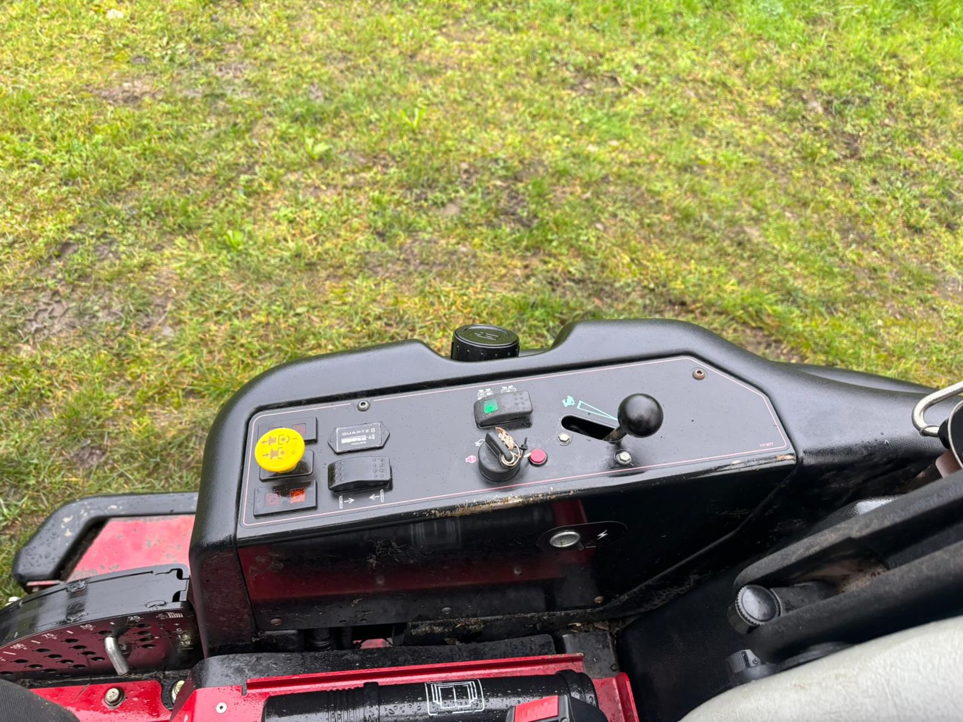 JJ -2014 TORO GROUNDMASTER 360 RIDE ON LAWN MOWER *PLUS VAT* RUNS DRIVES AND CUTS 4 WHEEL STEER - Image 14 of 14