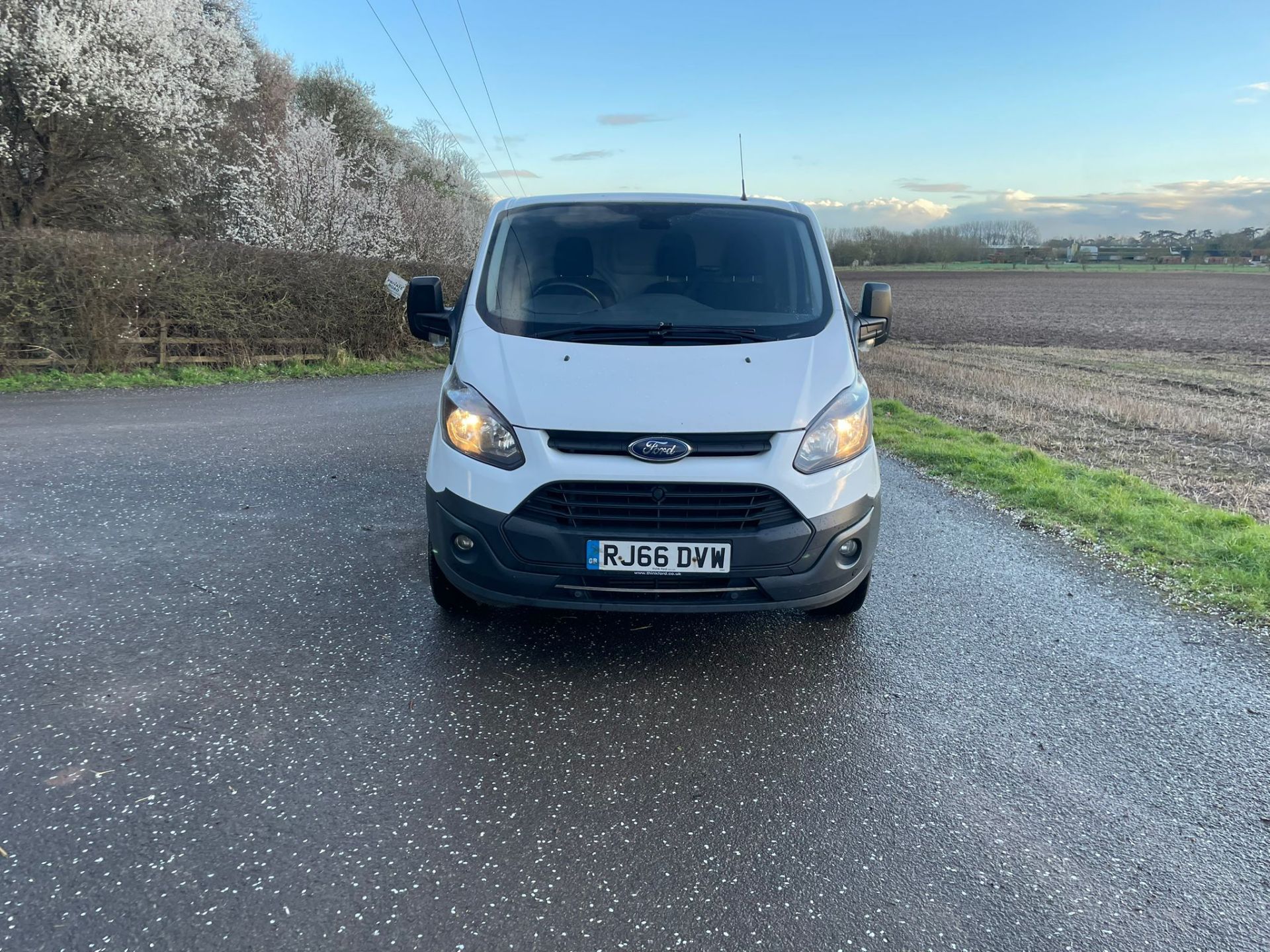 2016/66 REG FORD TRANSIT CUSTOM 290 TREND E-TEC 2.2 DIESEL PANEL VAN, SHOWING 1 FORMER KEEPER - Image 2 of 15