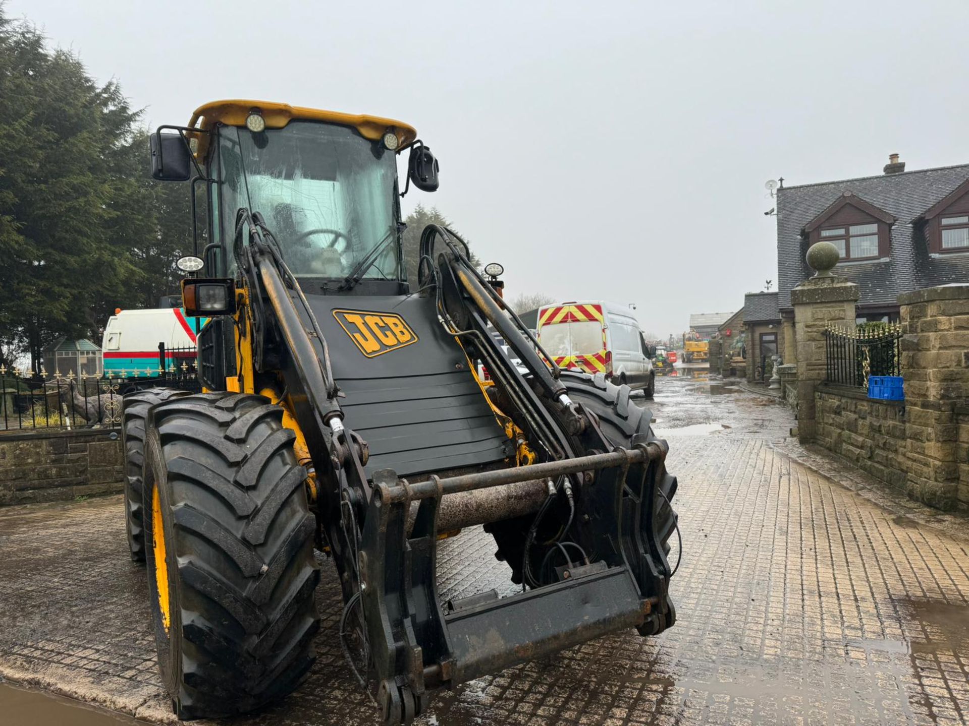 JCB 412S LOADING SHOVEL *PLUS VAT* - Image 3 of 17