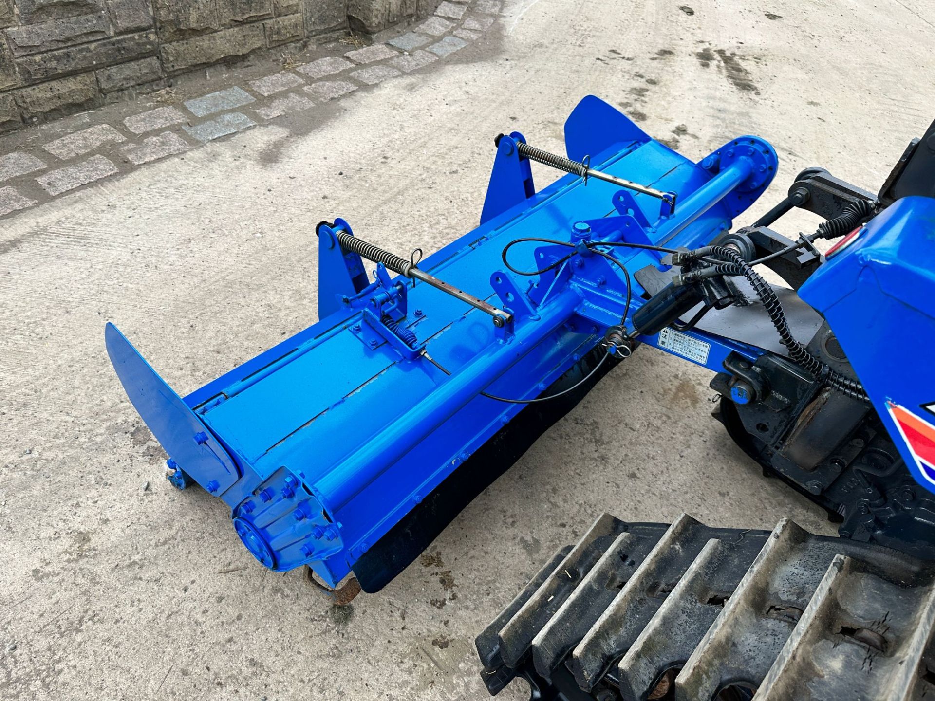 ISEKI PICCORO TPC15 CRAWLER TRACKED TRACTOR WITH ISEKI APR14 ROTAVATOR *PLUS VAT* - Image 19 of 26