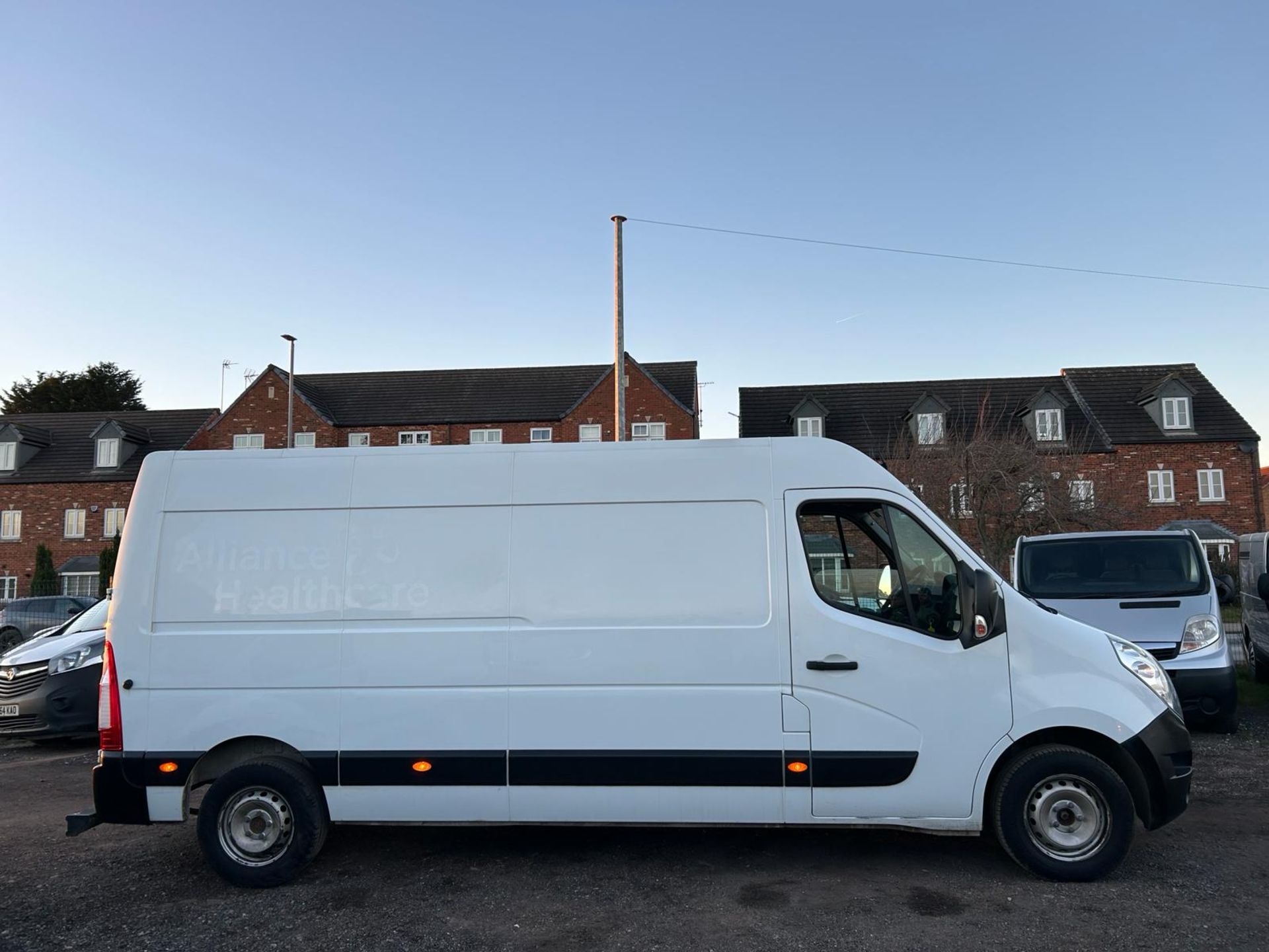 2017 RENAULT MASTER LM35 BUSINESS ENERGYDCI WHITE PANEL VAN *NO VAT* - Image 10 of 15