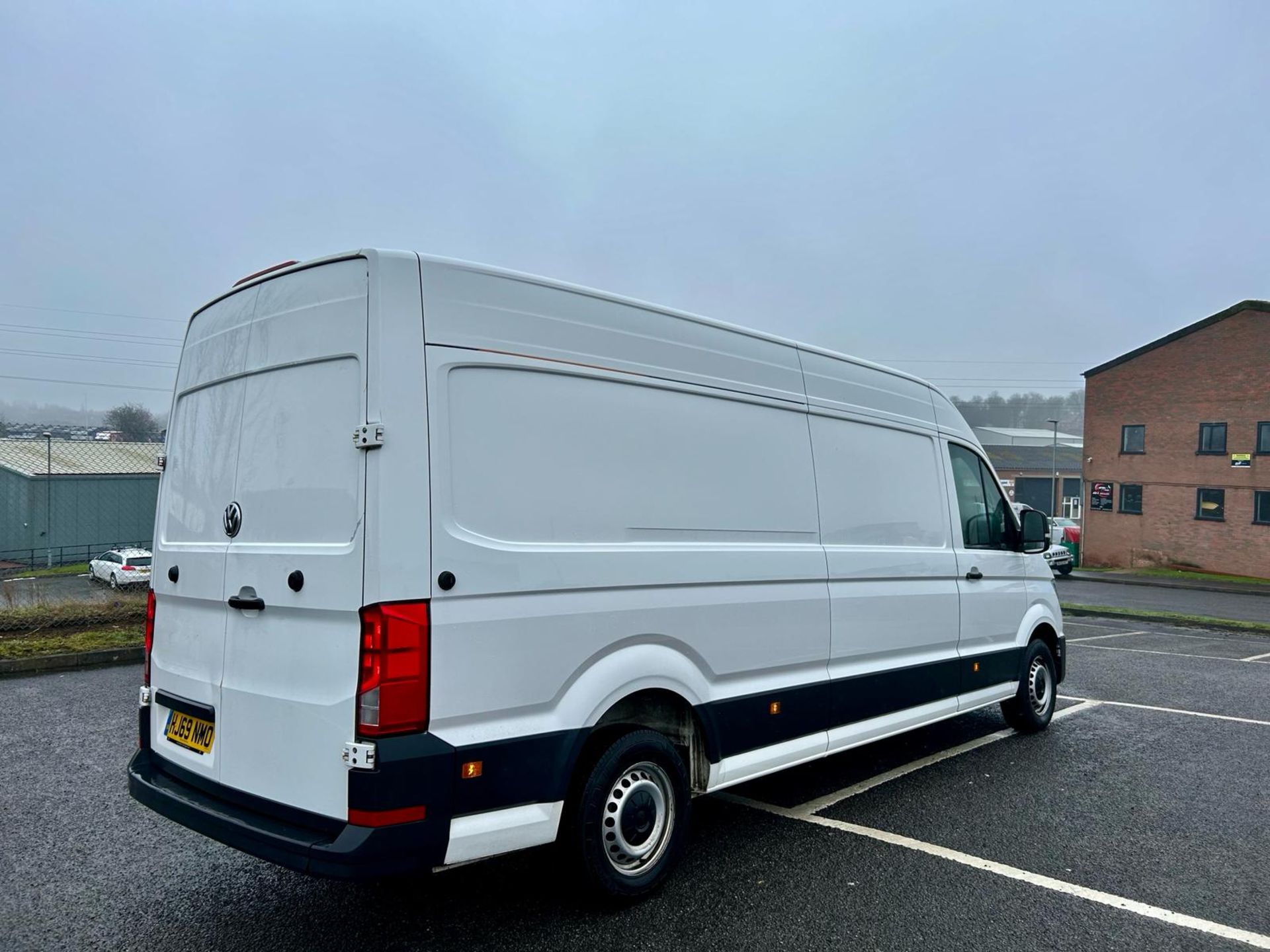 2019 VOLKSWAGEN CRAFTER CR35 TRENDLINE TDI WHITE PANEL VAN, HIGH ROOF *NO VAT* - Image 11 of 21