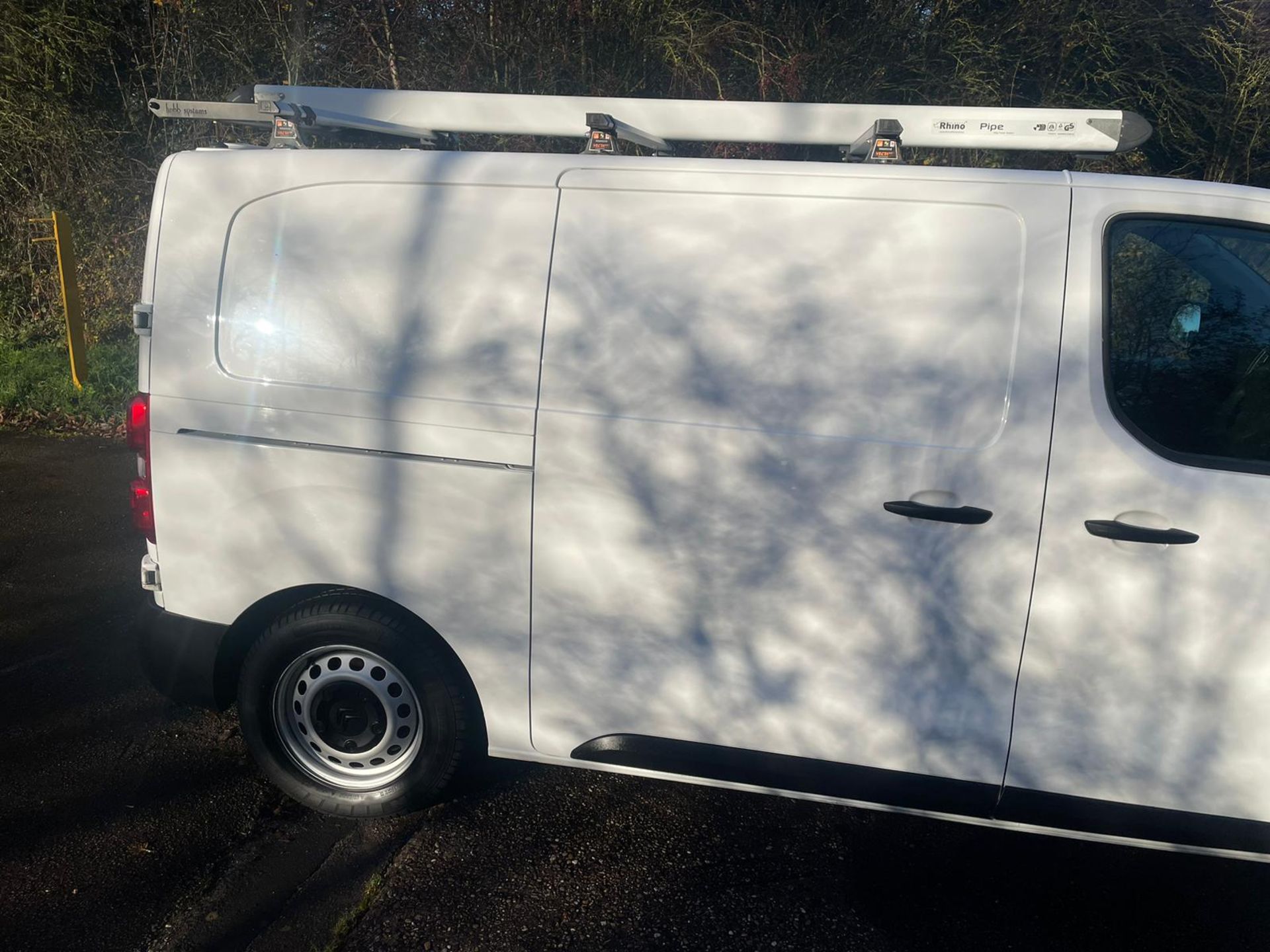 2021 CITROEN DISPATCH 1000 ENT PRO B-HDI SS WHITE PANEL VAN *NO VAT* - Image 12 of 24