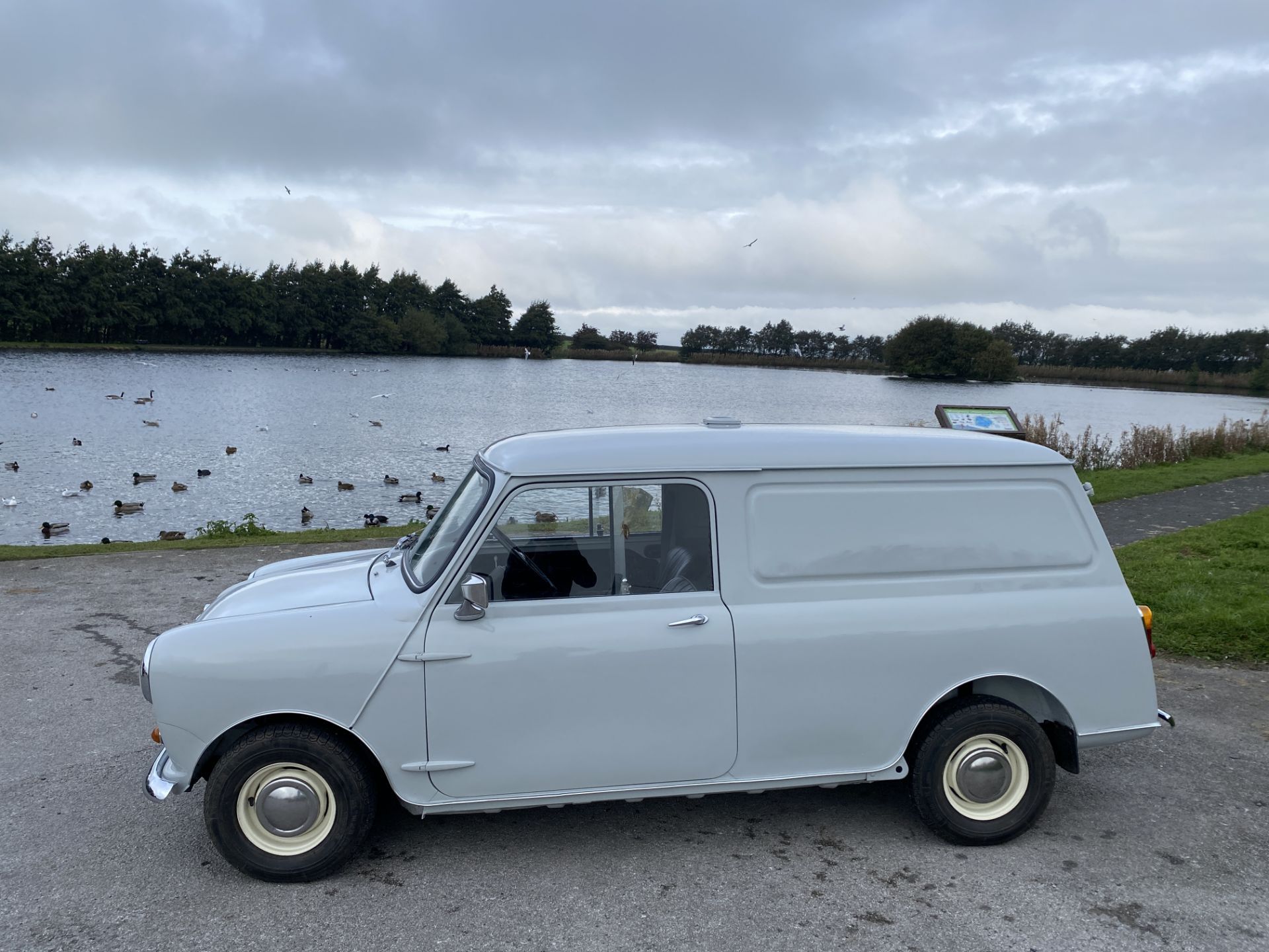 1960 MORRIS MINIVAN *NO VAT* - Image 6 of 11