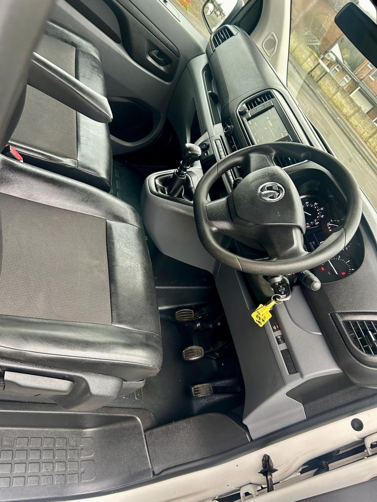 2019 VAUXHALL VIVARO 2900 SPORTIVE S/S WHITE PANEL VAN *NO VAT* - Image 14 of 23