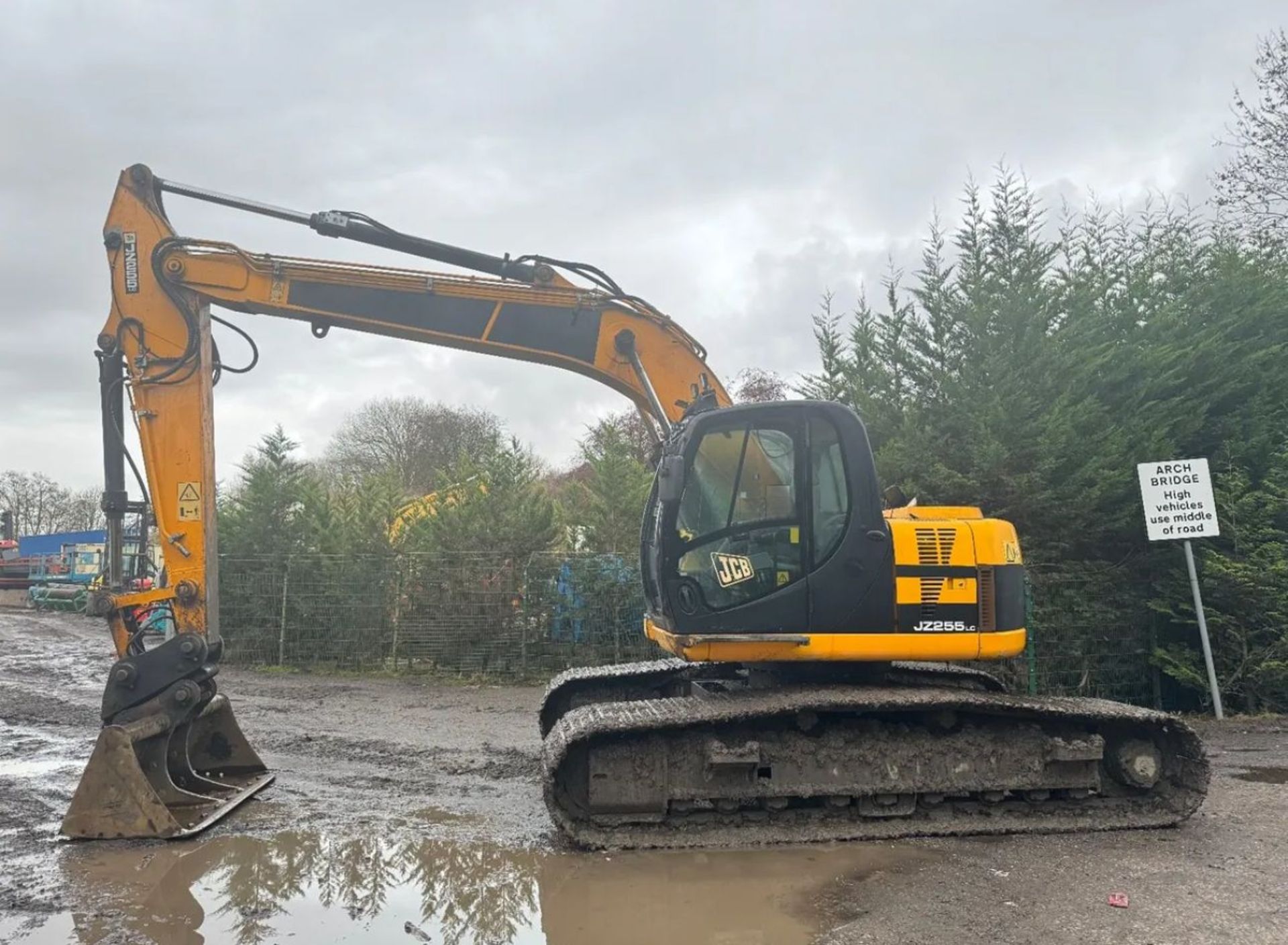 2010 JCB JZ255LC EXCAVATOR *PLUS VAT*