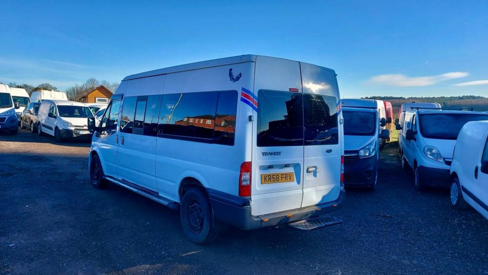 2008 FORD TRANSIT 115 T370 15S RWD WHITE MINIBUS *NO VAT* - Image 8 of 18