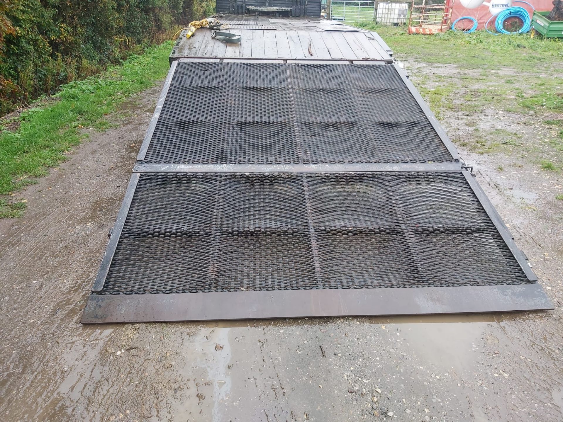2011 MITSUBISHI FUSO CANTER W/HYDRAULIC RAMP 20FT/6M BED LENGTH *NO VAT* - Image 5 of 11