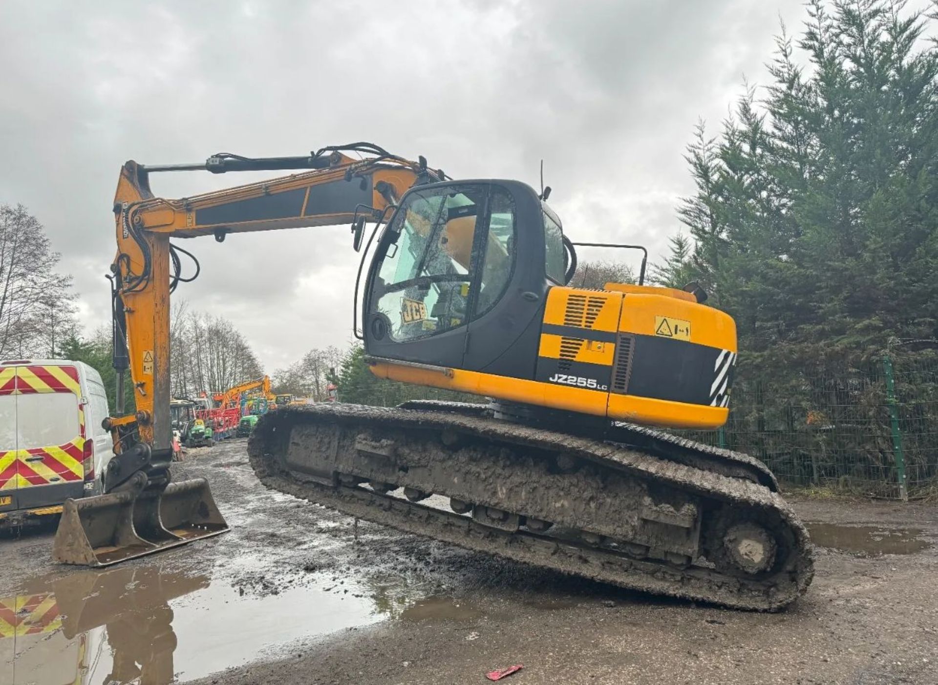 2010 JCB JZ255LC EXCAVATOR *PLUS VAT* - Image 2 of 10