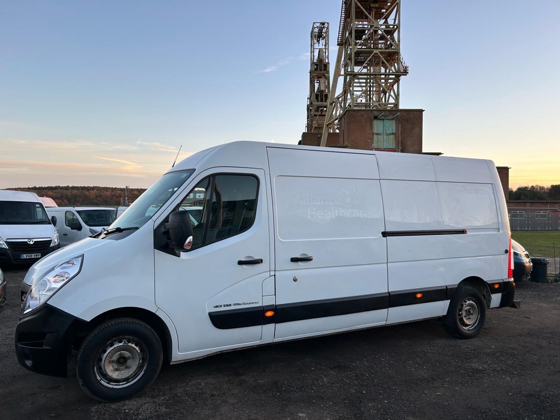 2017 RENAULT MASTER LM35 BUSINESS ENERGYDCI WHITE PANEL VAN *NO VAT* - Image 3 of 15