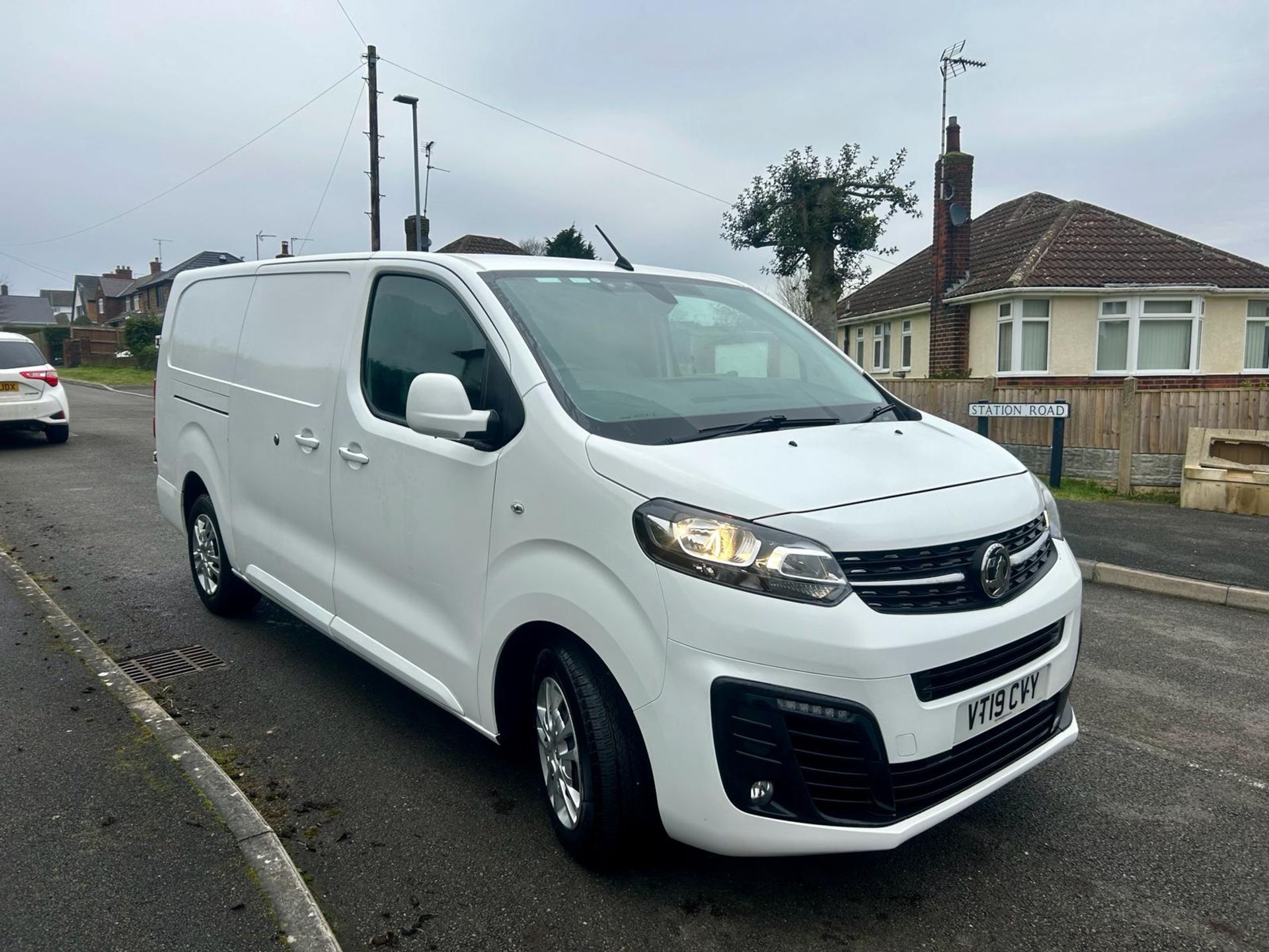 2019 VAUXHALL VIVARO 2900 SPORTIVE S/S WHITE PANEL VAN *NO VAT* - Image 2 of 23