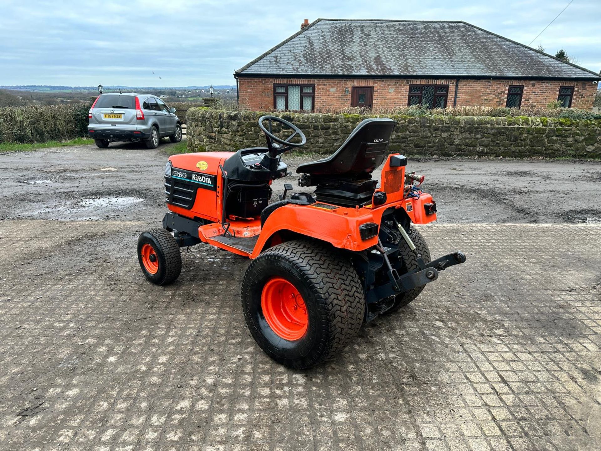 KUBOTA BX2200 22HP COMPACT TRACTOR *NO VAT* - Image 4 of 9