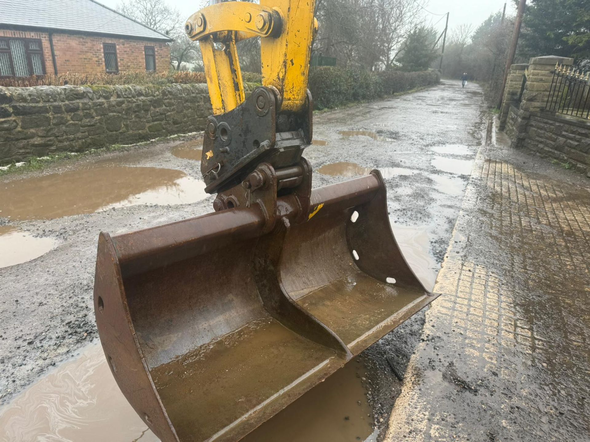 KOMATSU PC95R WHEELED EXCAVATOR WITH RAILWAY GEAR *PLUS VAT* - Image 16 of 19