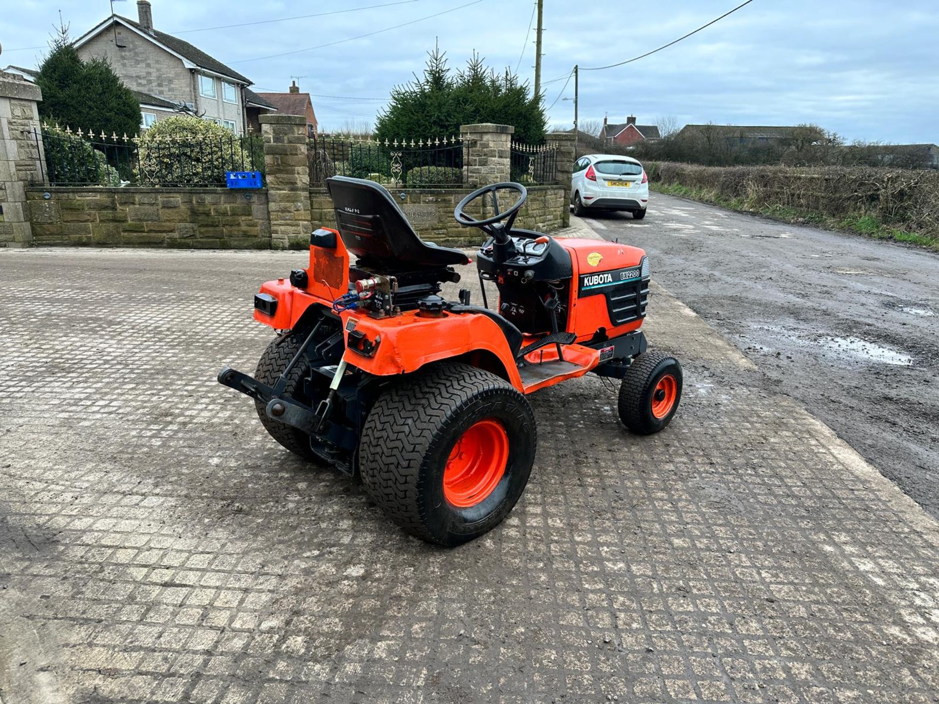 KUBOTA BX2200 22HP COMPACT TRACTOR *NO VAT* - Image 3 of 9