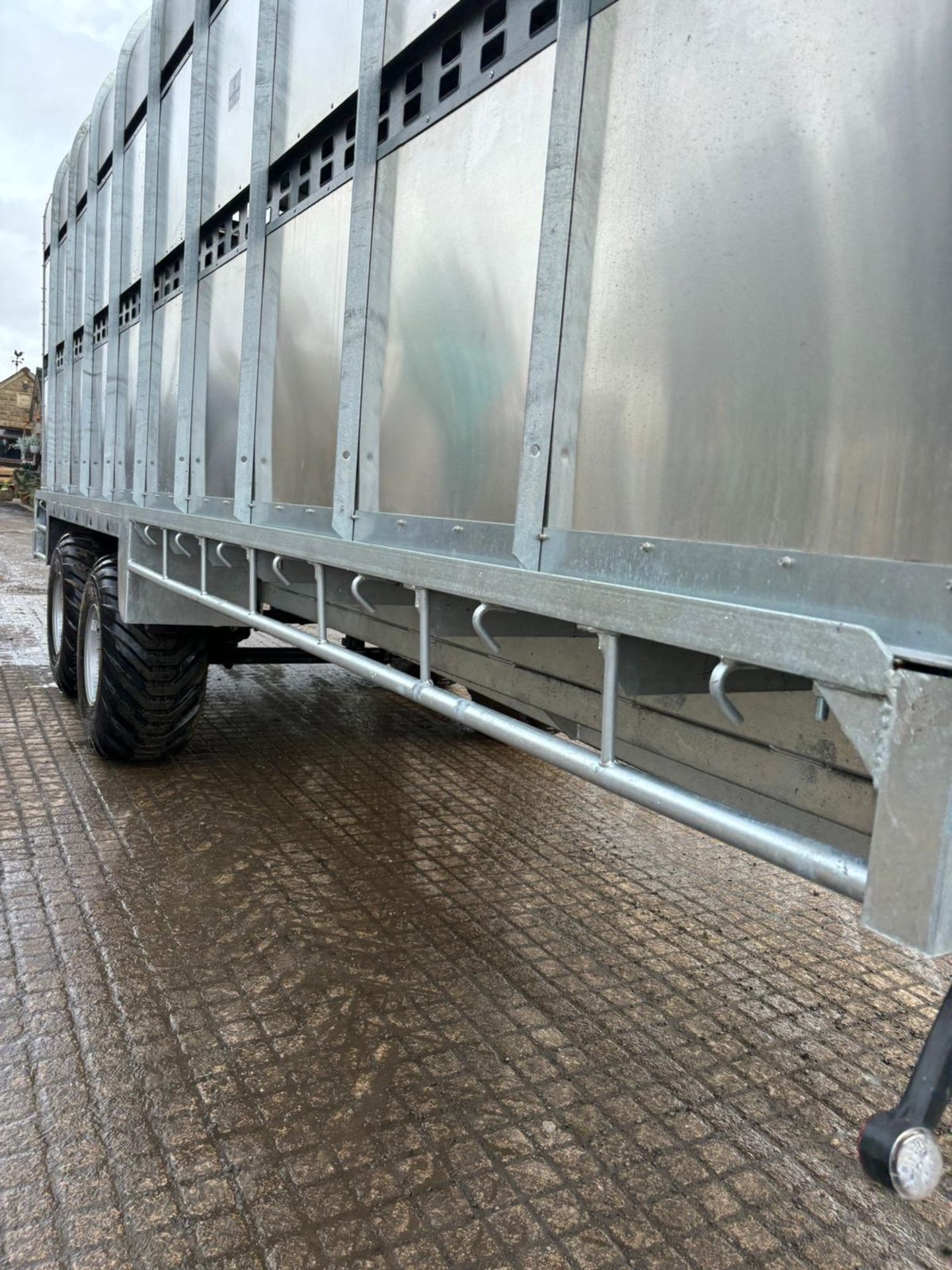 2024 Brand New/ Unused Bateson 20ft Cattle Flotation Box Trailer *PLUS VAT* - Image 5 of 12