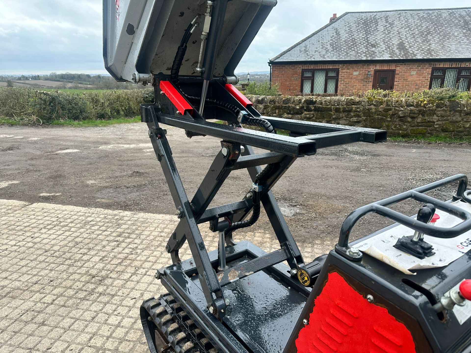 2021 C&F T85HF 850KG DIESEL HIGH TIP TRACKED DUMPER *PLUS VAT* - Image 8 of 16