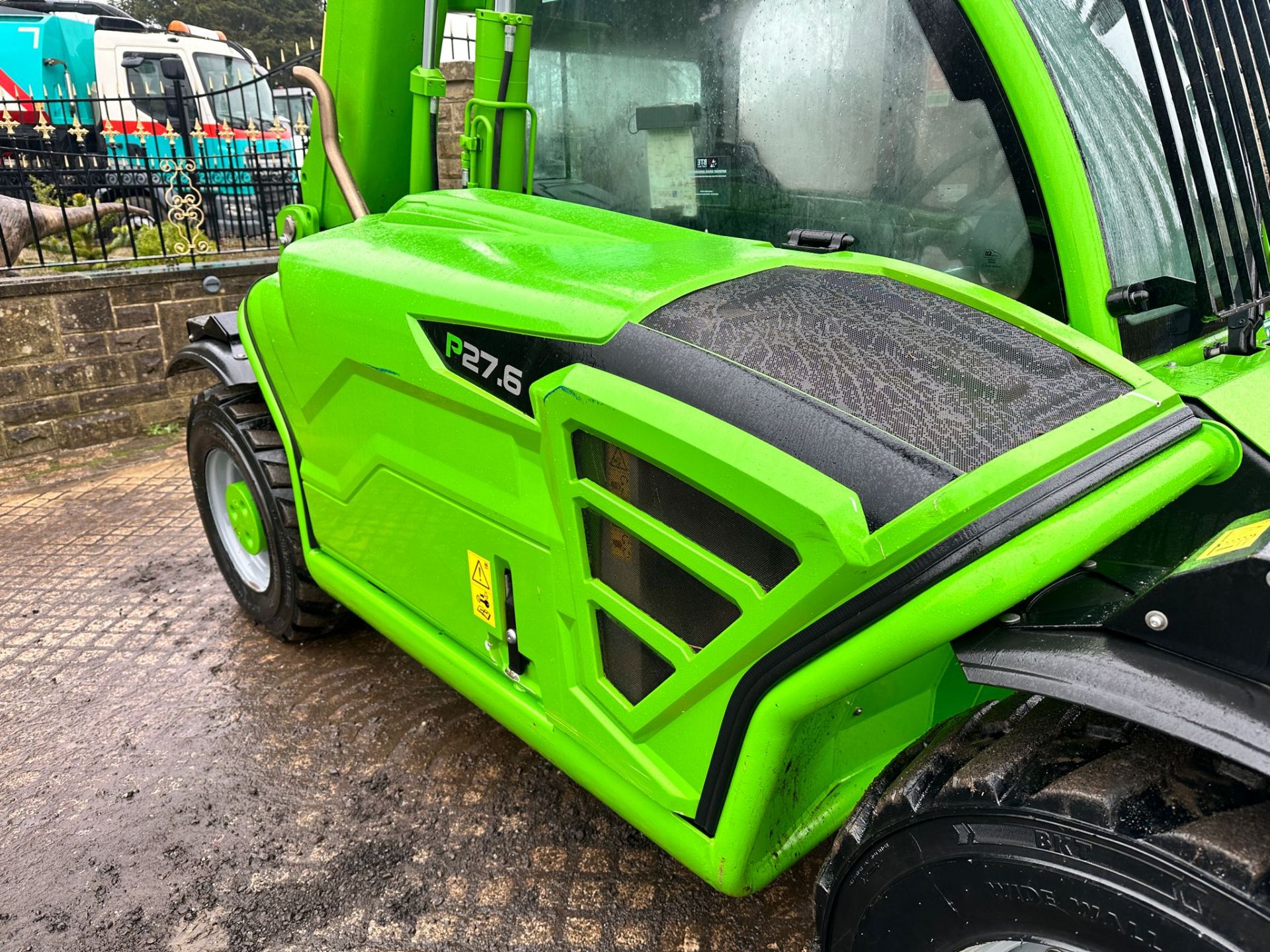 2022 MERLO P27.6 PLUS 4WD 2.7 TON COMPACT TELESCOPIC TELEHANDLER *PLUS VAT* - Image 11 of 25