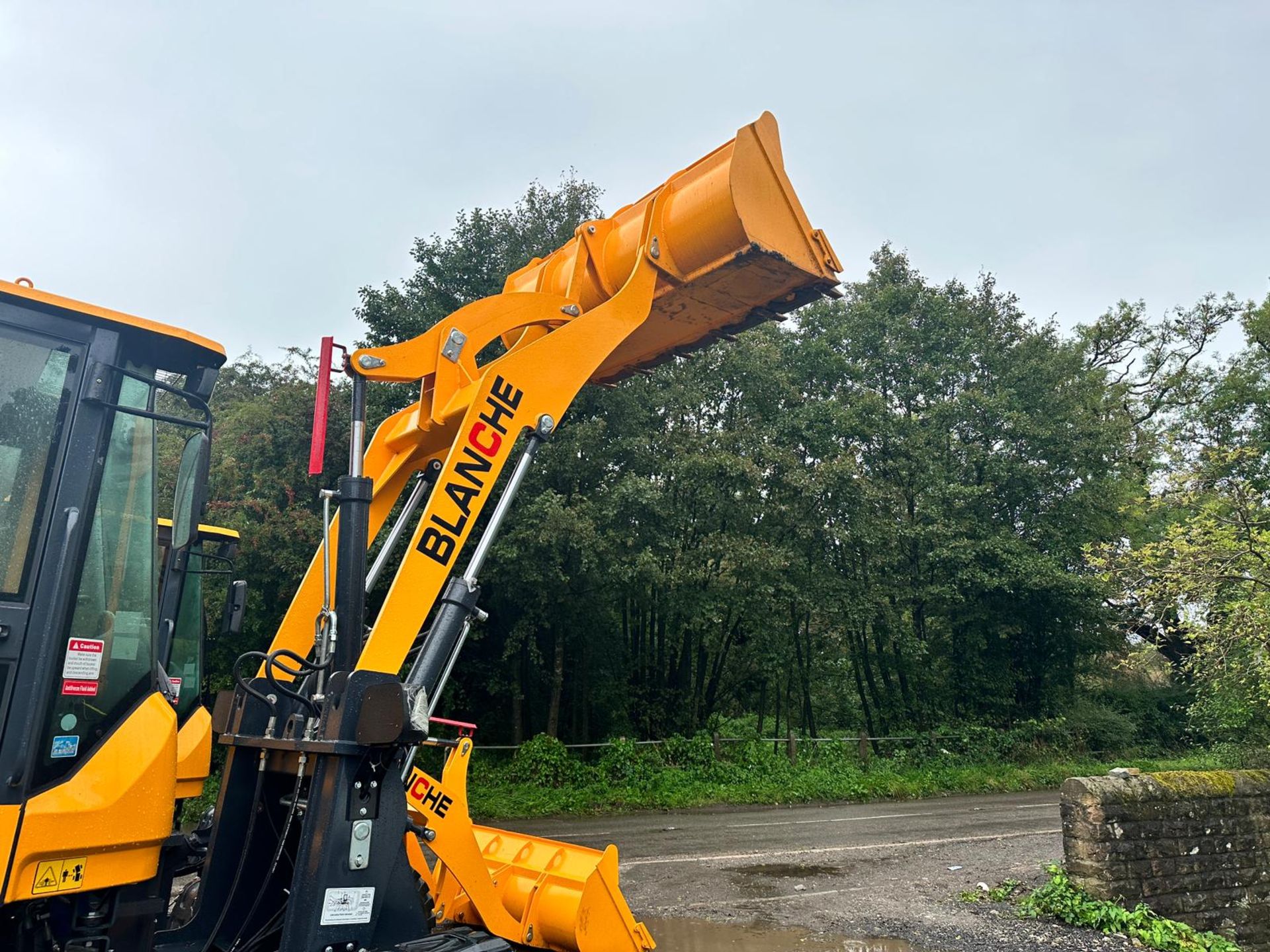 NEW/UNUSED BLANCHE TW36 LOADING SHOVEL *PLUS VAT* - Image 8 of 18