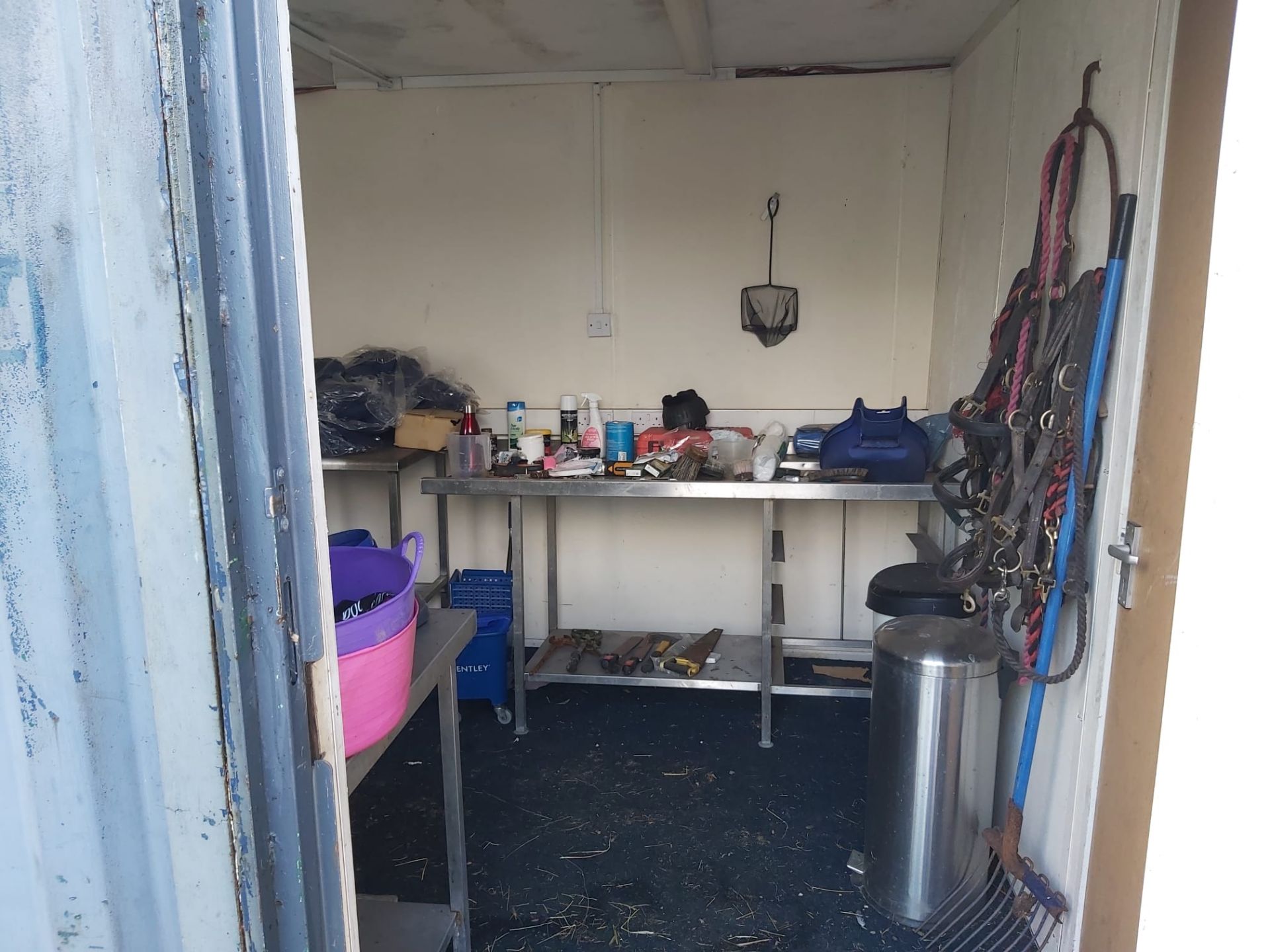 Blue Storage/ Breakroom Cabin with Windows *NO VAT* - Image 7 of 11