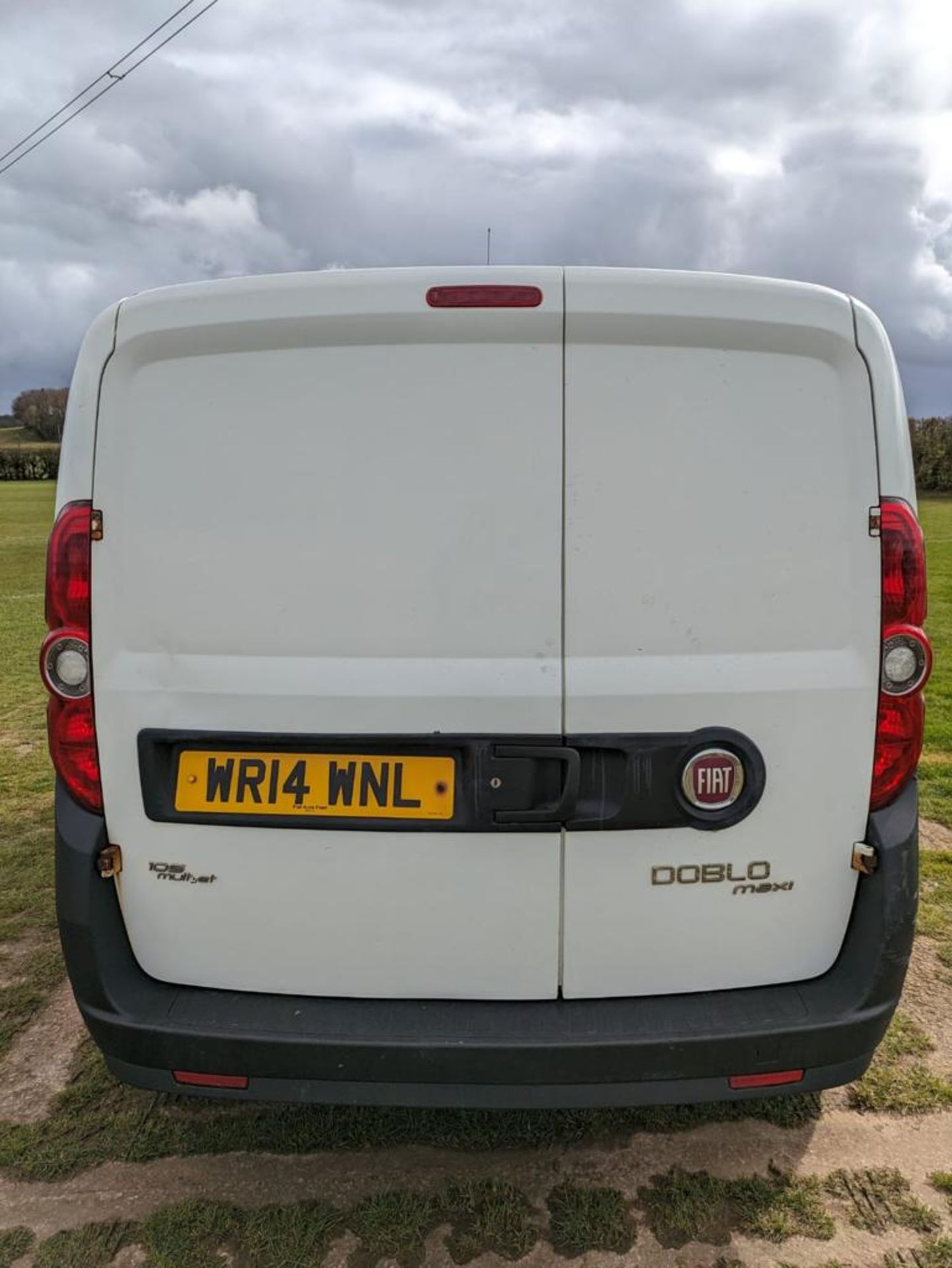 FIAT DOBLO 16V MAXI MULTIJET 5 SEATER CREW VAN / PANEL VAN *NO VAT* - Image 11 of 34