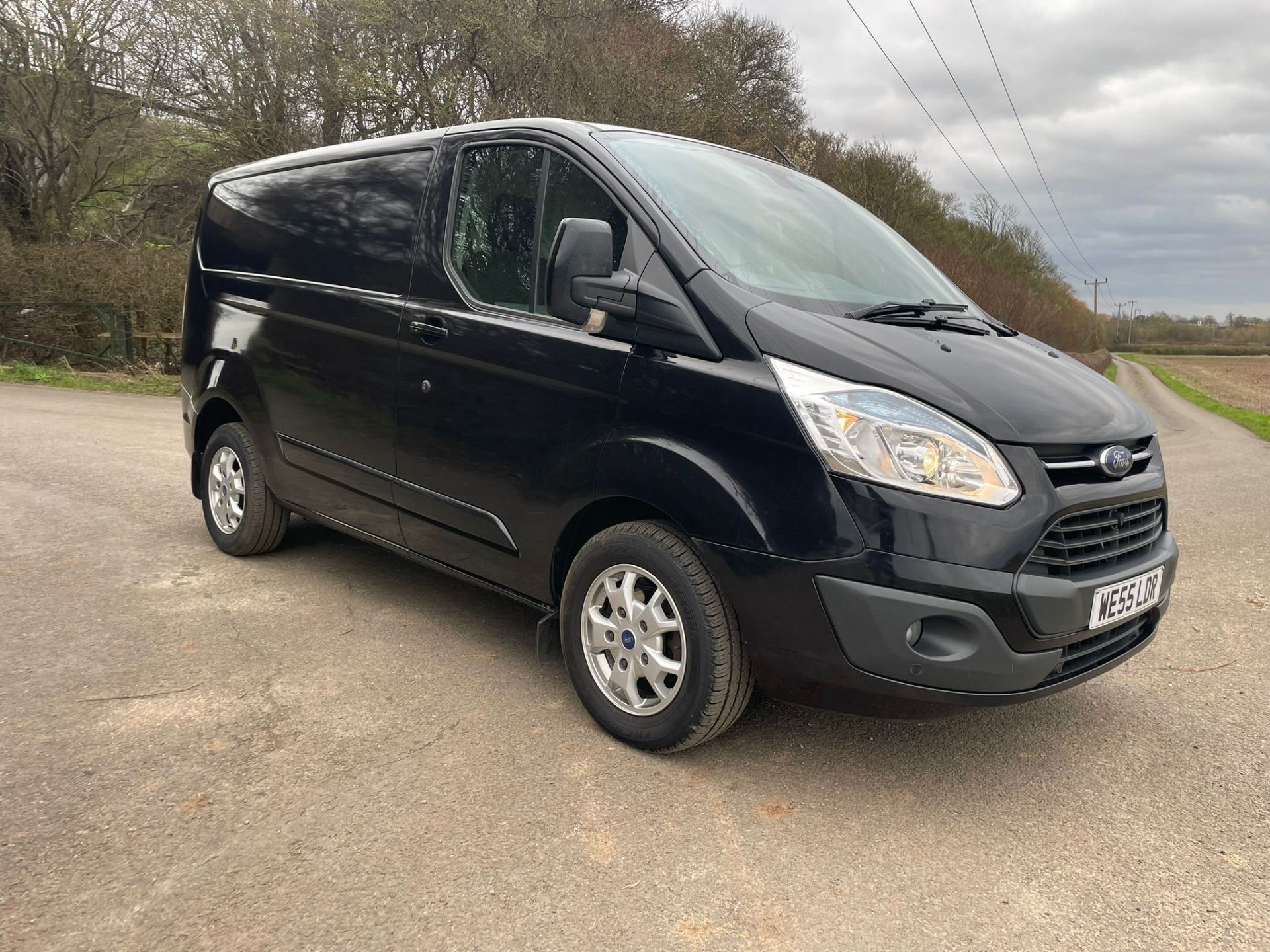 2015 FORD TRANSIT CUSTOM 270 LIMITED ECO-TECH 2.2 DIESEL BLACK PANEL VAN, SHOWING 1 FORMER KEEPER