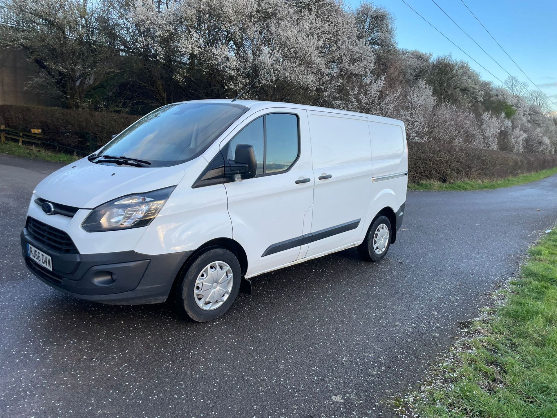 2016/66 REG FORD TRANSIT CUSTOM 290 TREND E-TEC 2.2 DIESEL PANEL VAN, SHOWING 1 FORMER KEEPER - Image 3 of 15