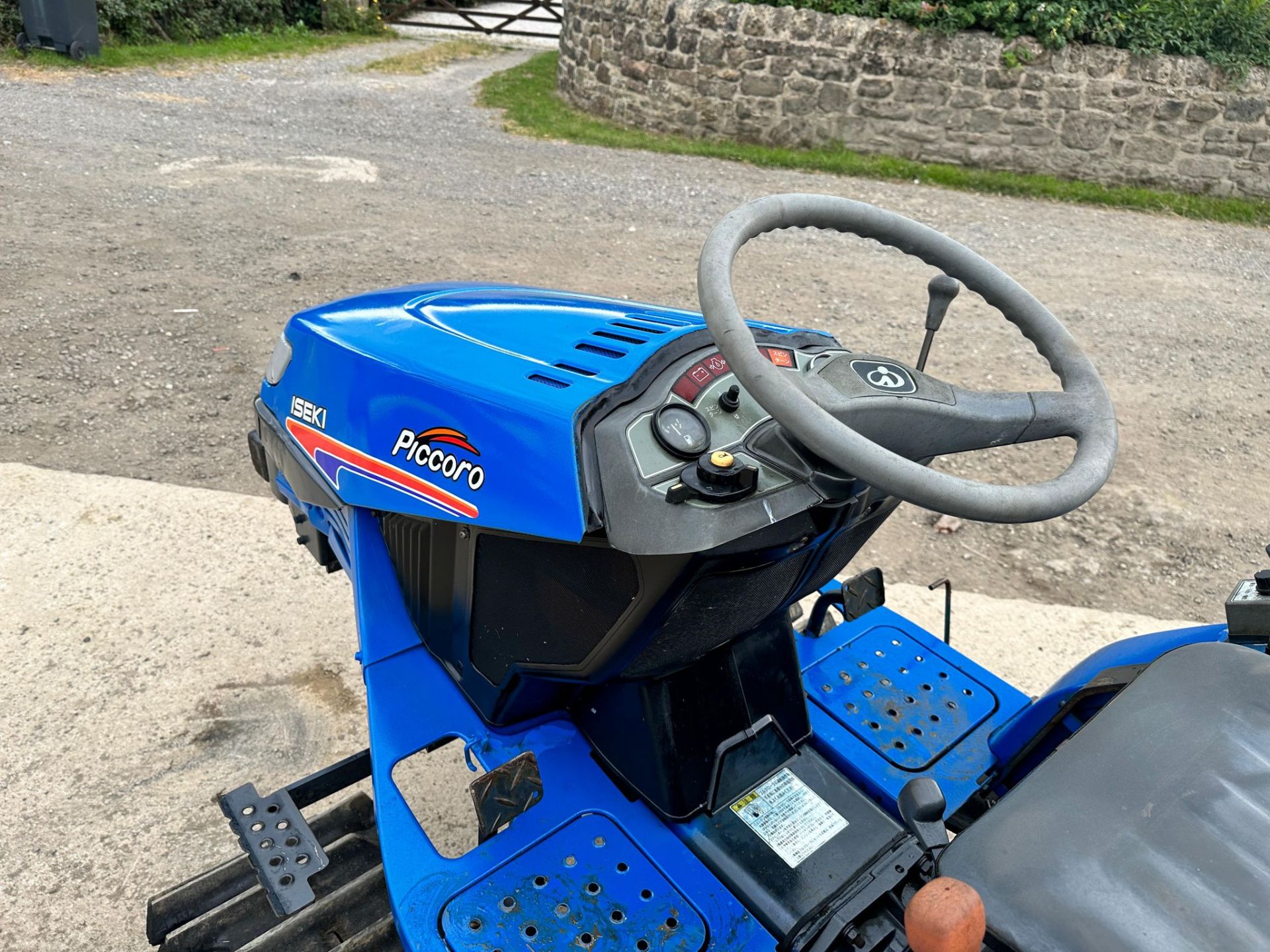 ISEKI PICCORO TPC15 CRAWLER TRACKED TRACTOR WITH ISEKI APR14 ROTAVATOR *PLUS VAT* - Image 26 of 26