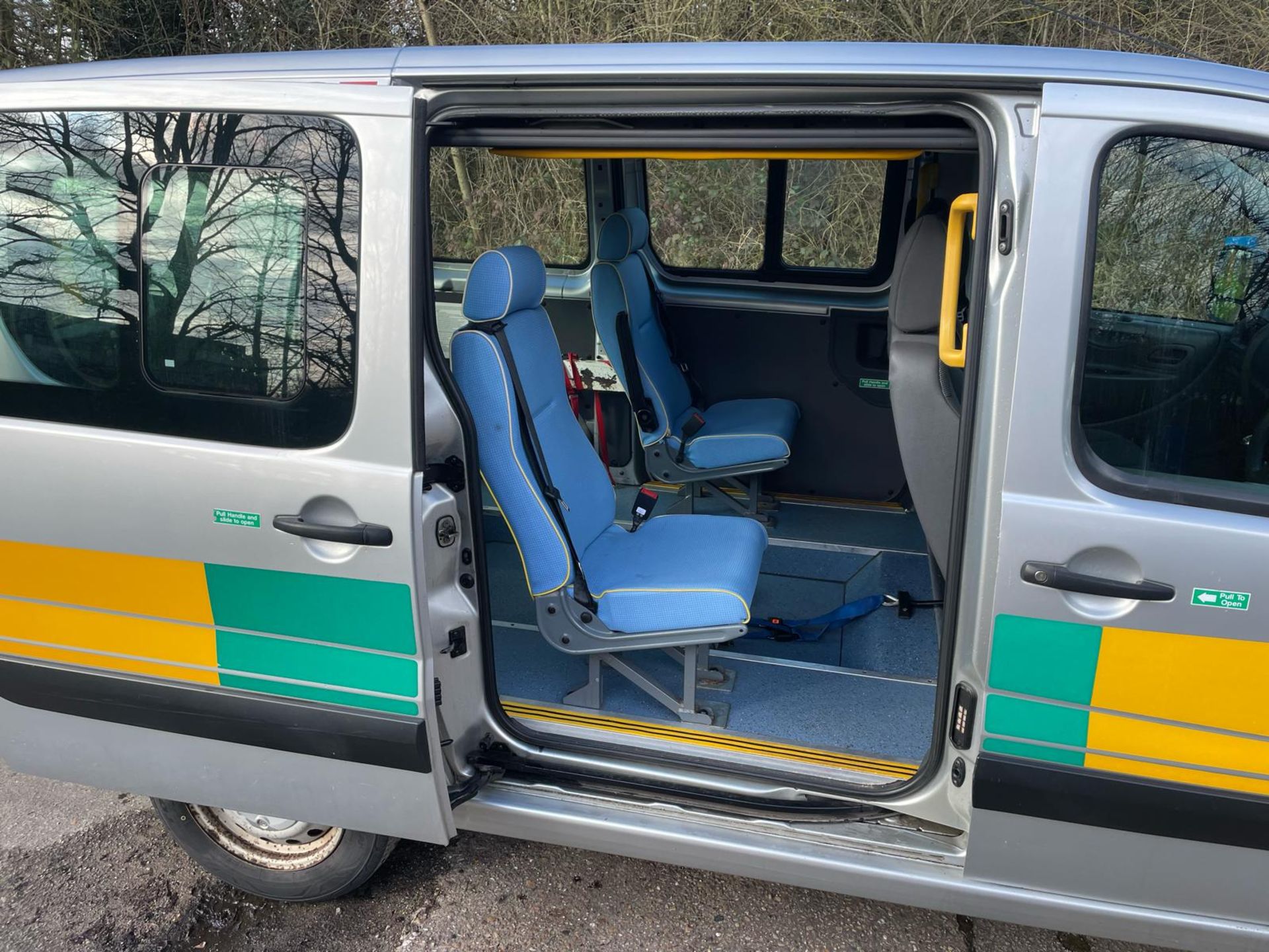 (AMBULANCE) DISABLED VEHICLE WITH RAMP! 2015/15 REG PEUGEOT EXPERT TEPEE COMFORT L1 HDI 2.0 DIESEL - Image 8 of 27