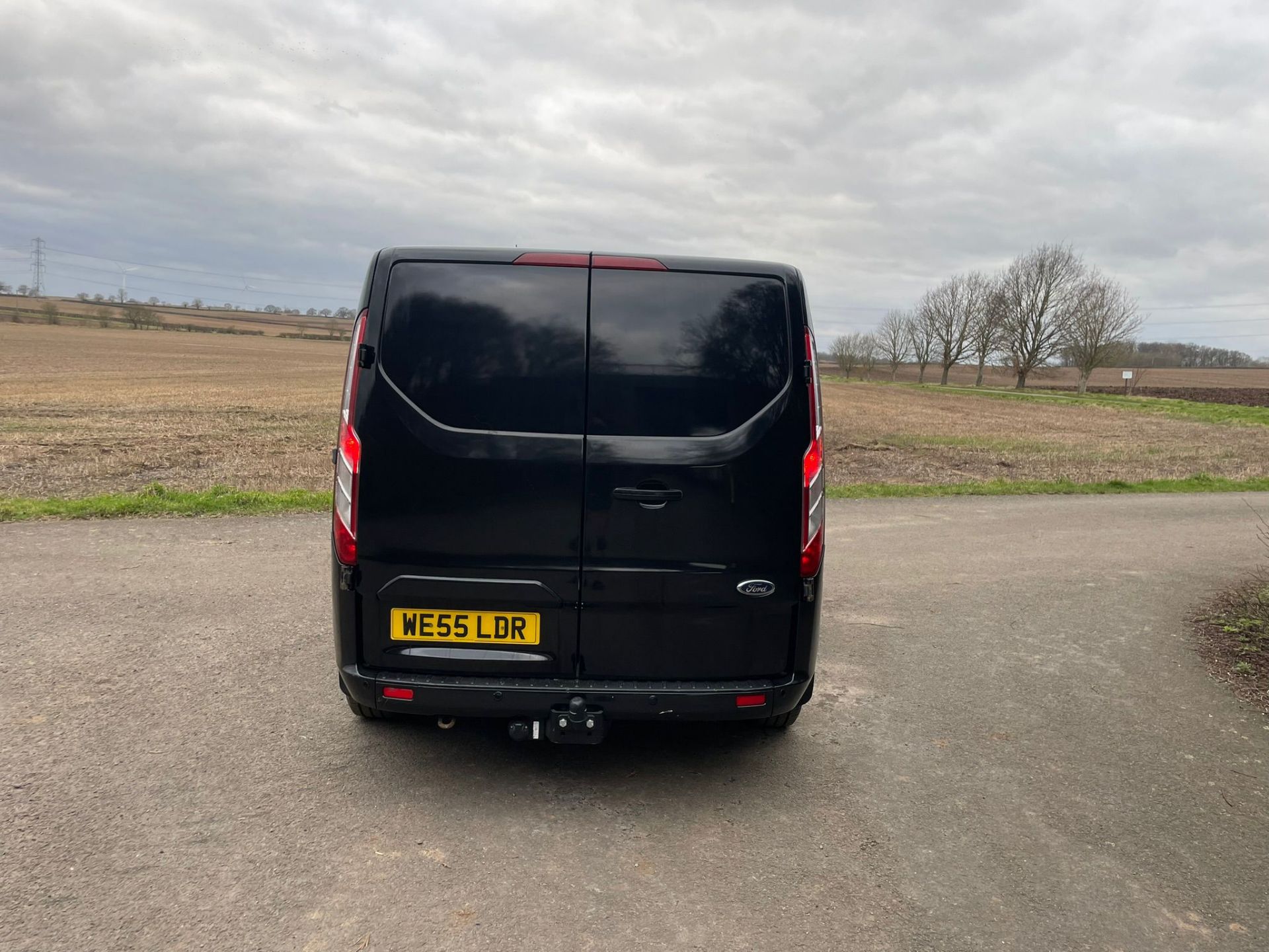 2015 FORD TRANSIT CUSTOM 270 LIMITED ECO-TECH 2.2 DIESEL BLACK PANEL VAN, SHOWING 1 FORMER KEEPER - Image 6 of 13