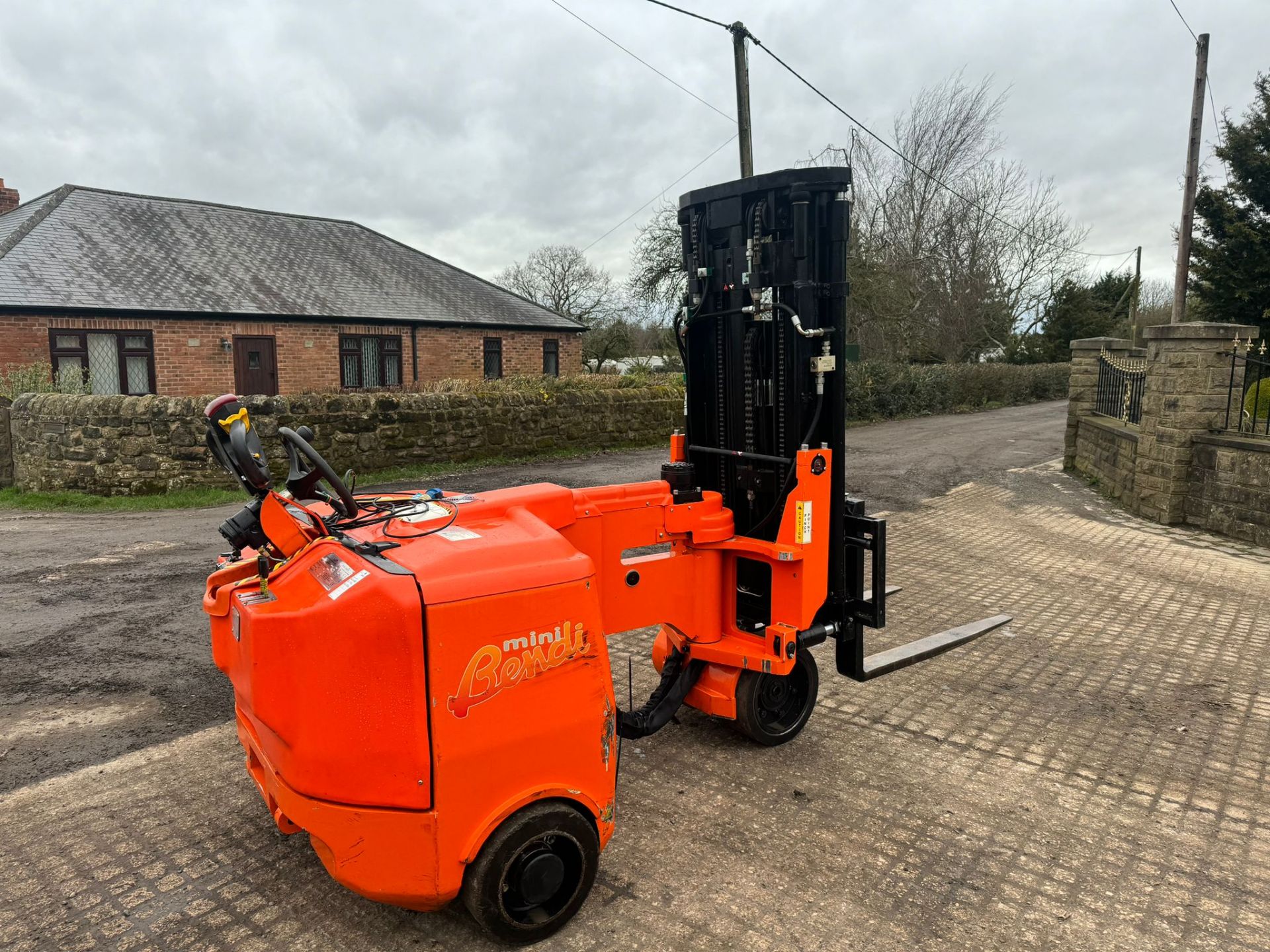 2018 BENDI AISLE MASTER MINI FORKLIFT TRUCK *PLUS VAT* - Image 9 of 21