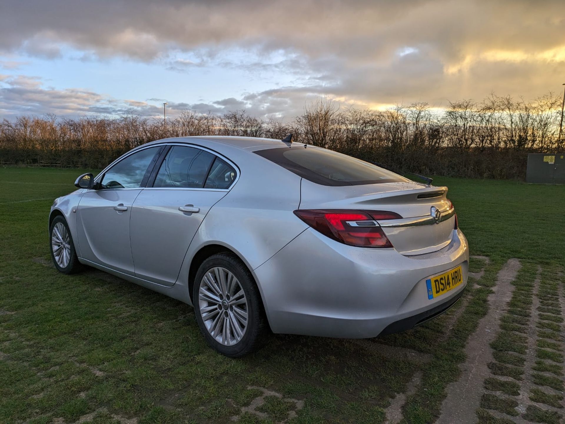 2014 VAUXHALL INSIGNIA TECHLINE CDTI ECO S/S SILVER HATCHBACK *NO VAT* - Image 6 of 22