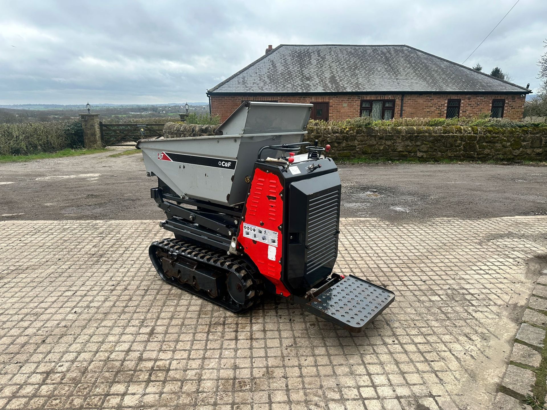 2021 C&F T85HF 850KG DIESEL HIGH TIP TRACKED DUMPER *PLUS VAT* - Image 4 of 16