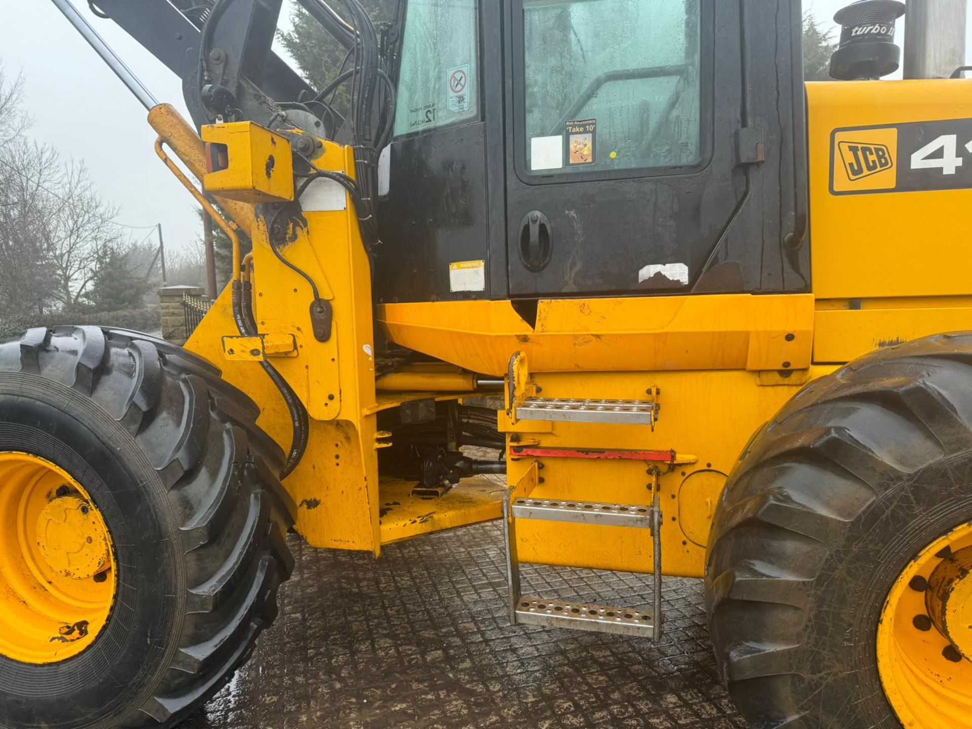 JCB 412S LOADING SHOVEL *PLUS VAT* - Image 14 of 17