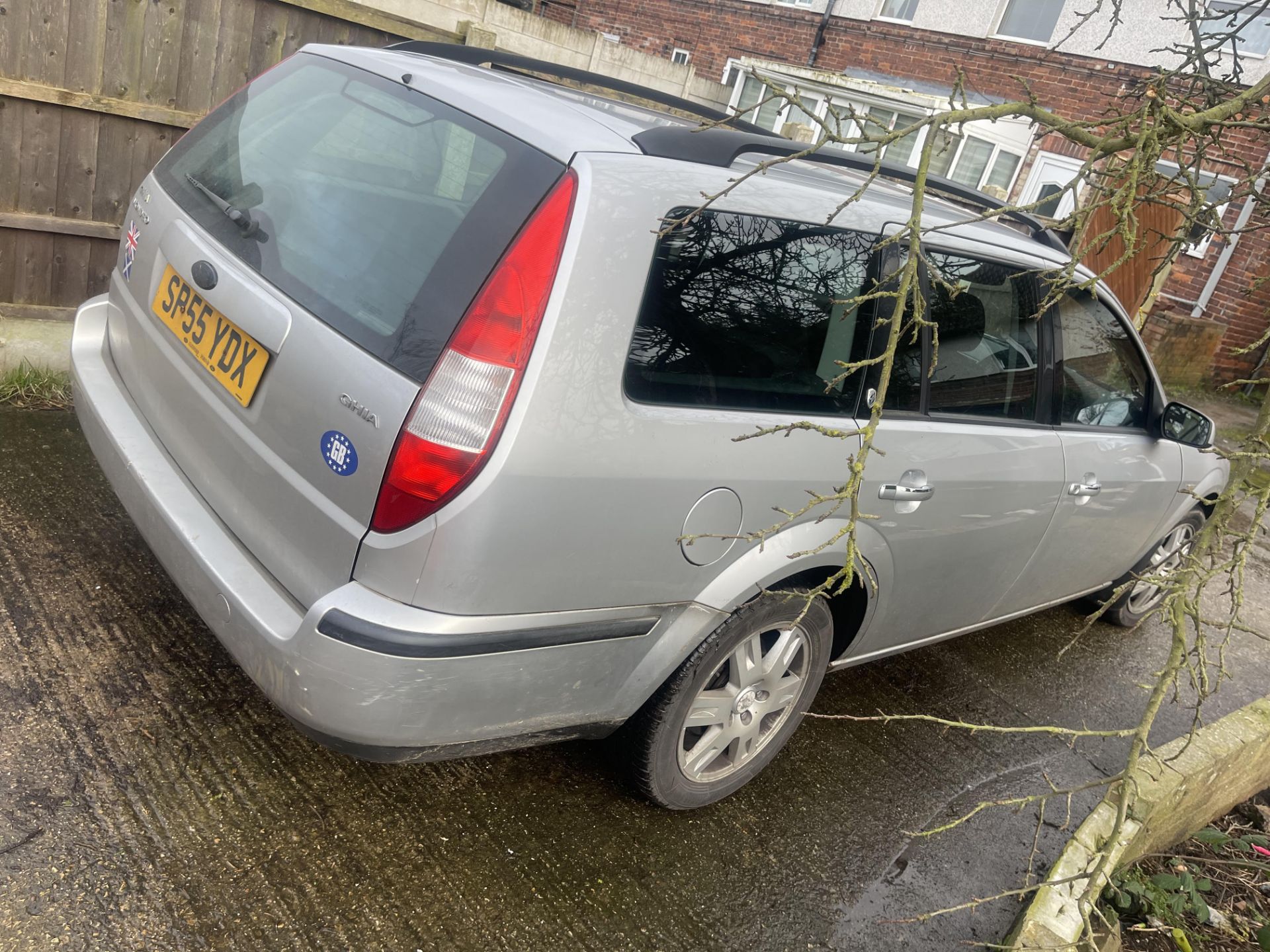 2005 FORD MONDEO GHIA AUTO SILVER ESTATE AUTOMATIC *NO VAT* - Image 2 of 4