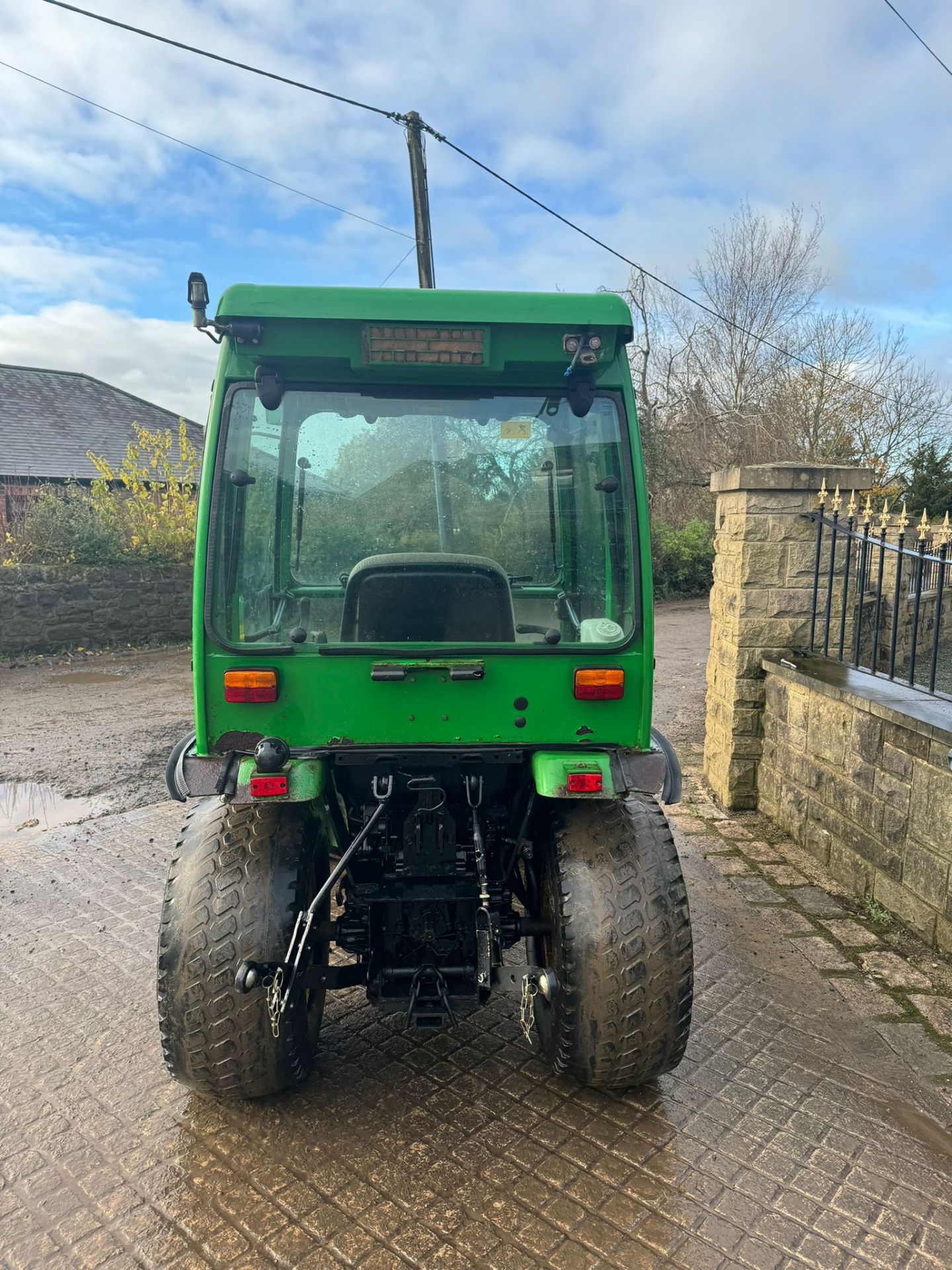 JOHN DEERE 2320 23HP 4WD COMPACT TRACTOR *PLUS VAT* - Image 4 of 14