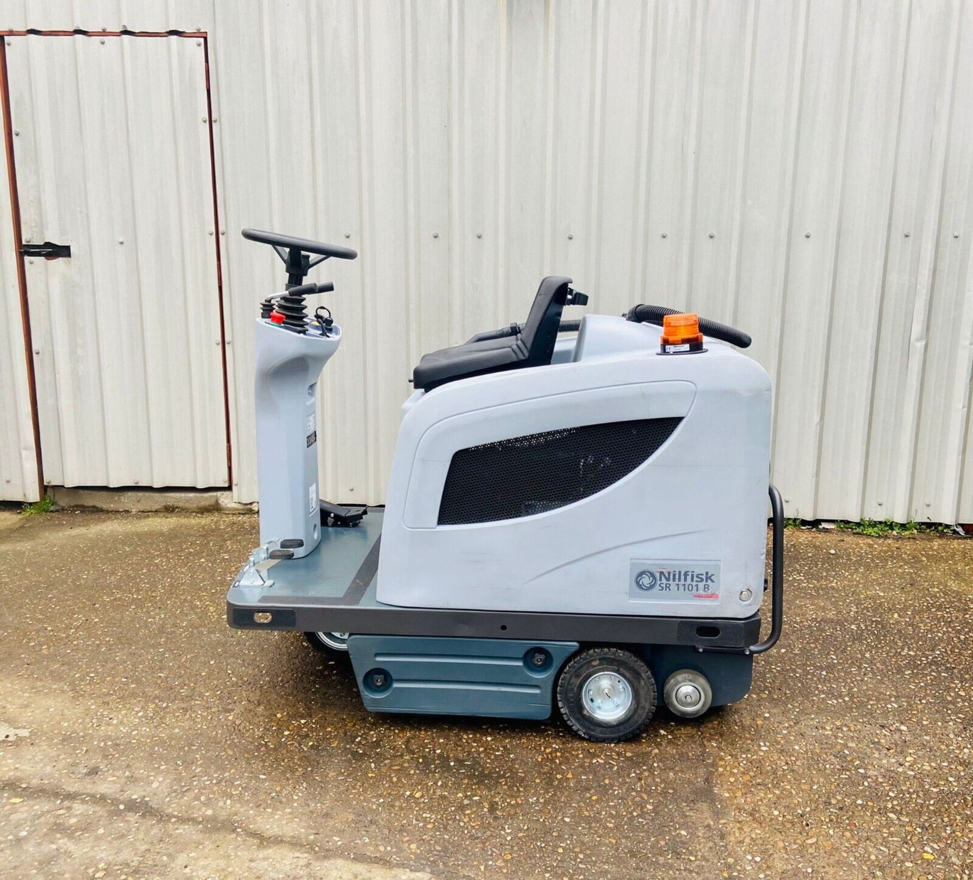 RIDE ON SWEEPER NILFISK SR1101B *PLUS VAT* - Image 6 of 8