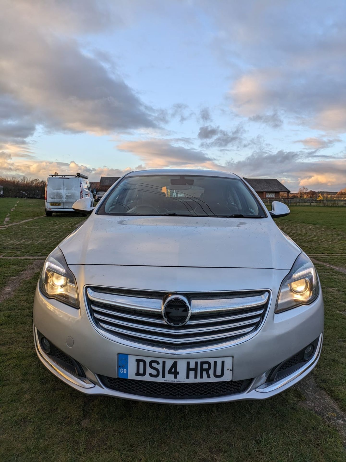 2014 VAUXHALL INSIGNIA TECHLINE CDTI ECO S/S SILVER HATCHBACK *NO VAT* - Image 2 of 22