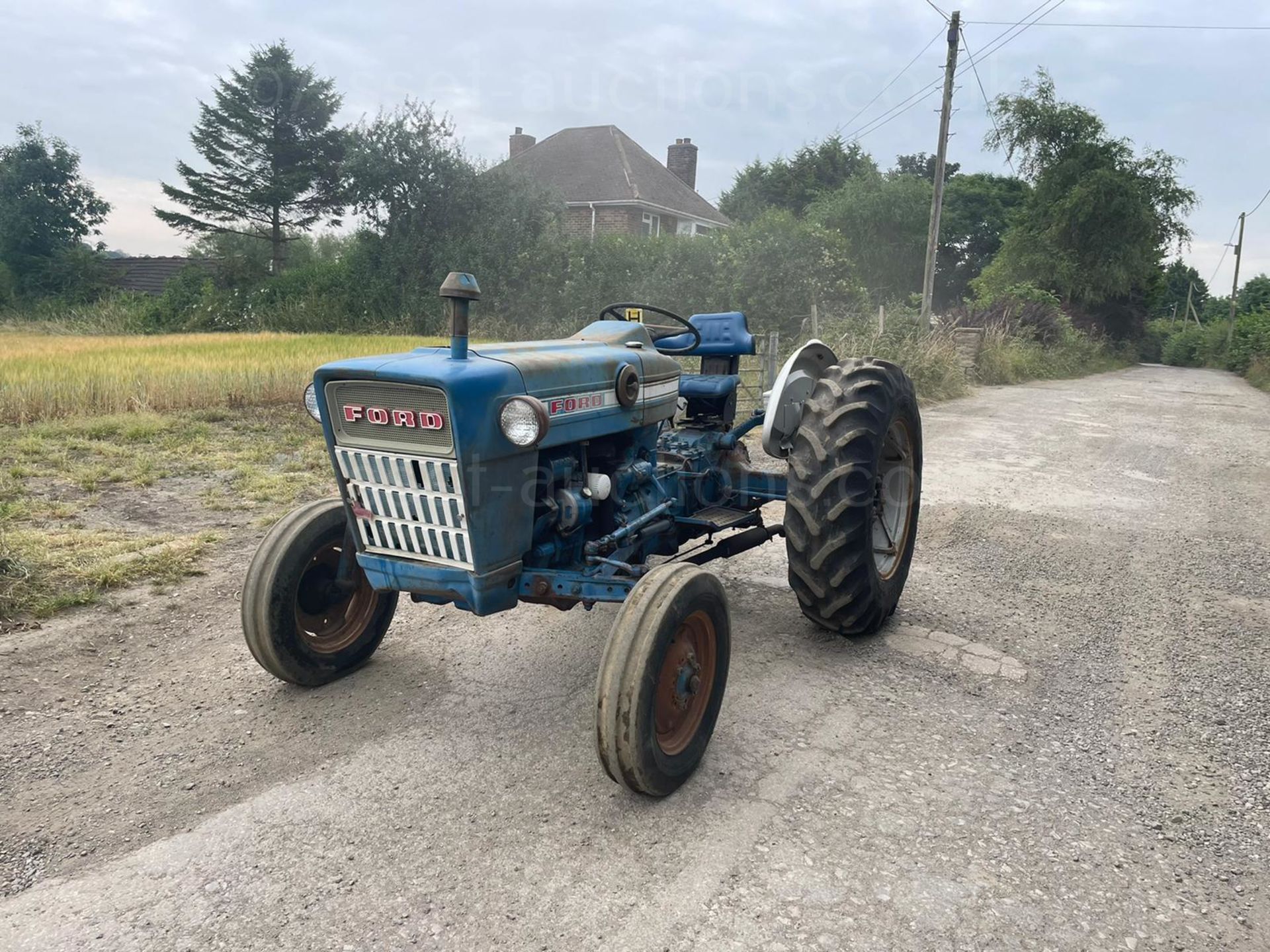 RARE FORD 3000 PETROL VINTAGE TRACTOR, RUNS AND DRIVES, SHOWING 2882 HOURS, ALL GEARS WORK*PLUS VAT* - Bild 3 aus 7