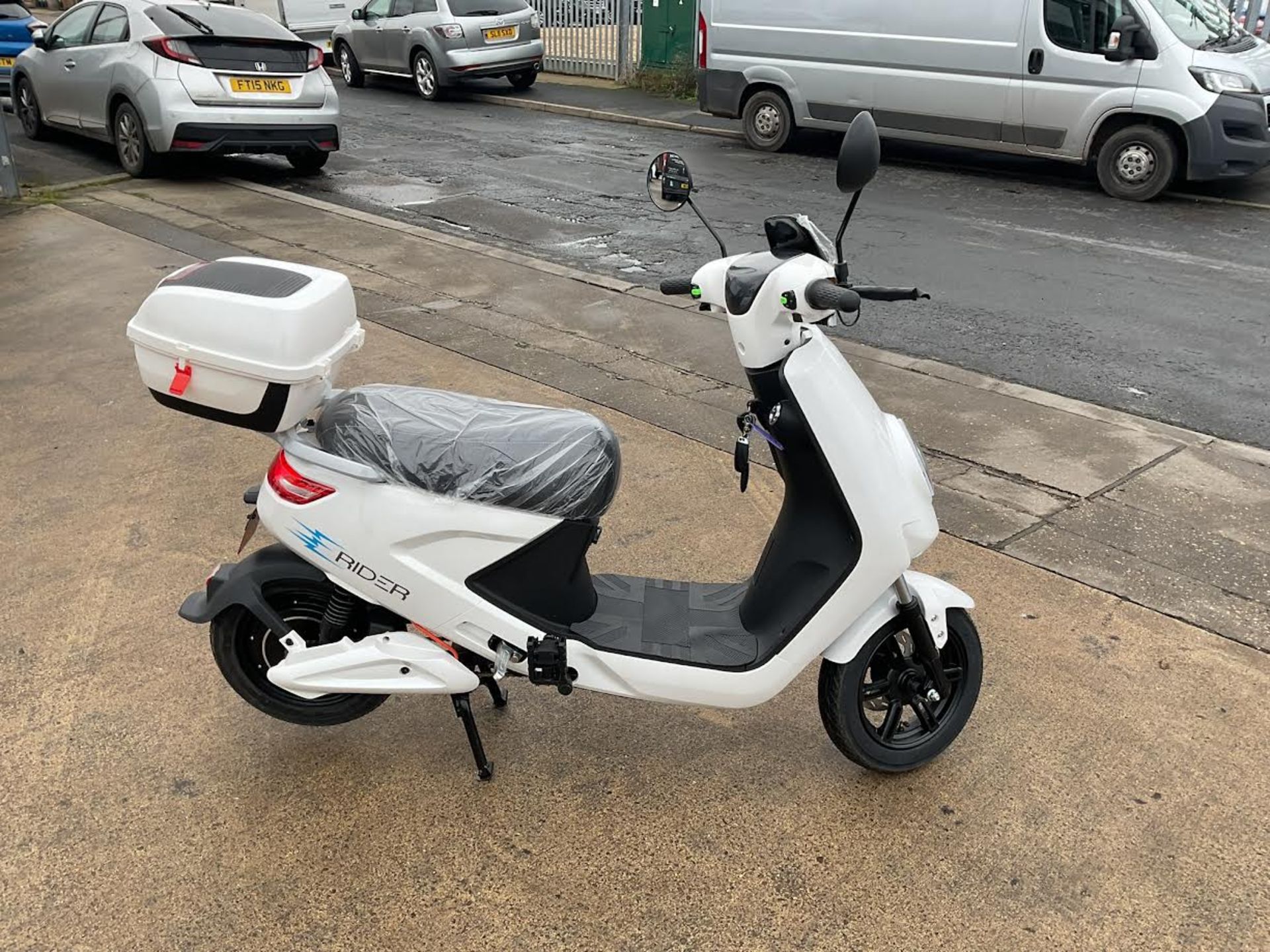 Model 18 Electric Bike / Electric Moped with Box *PLUS VAT*