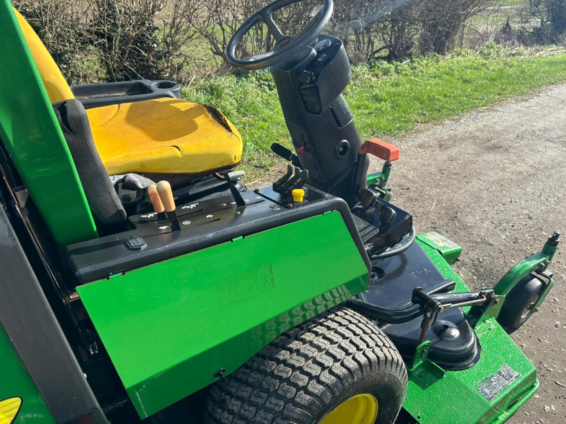 JOHN DEERE WAM1600T 3 GANG ROTARY BATWING MOWER *PLUS VAT* - Image 14 of 18