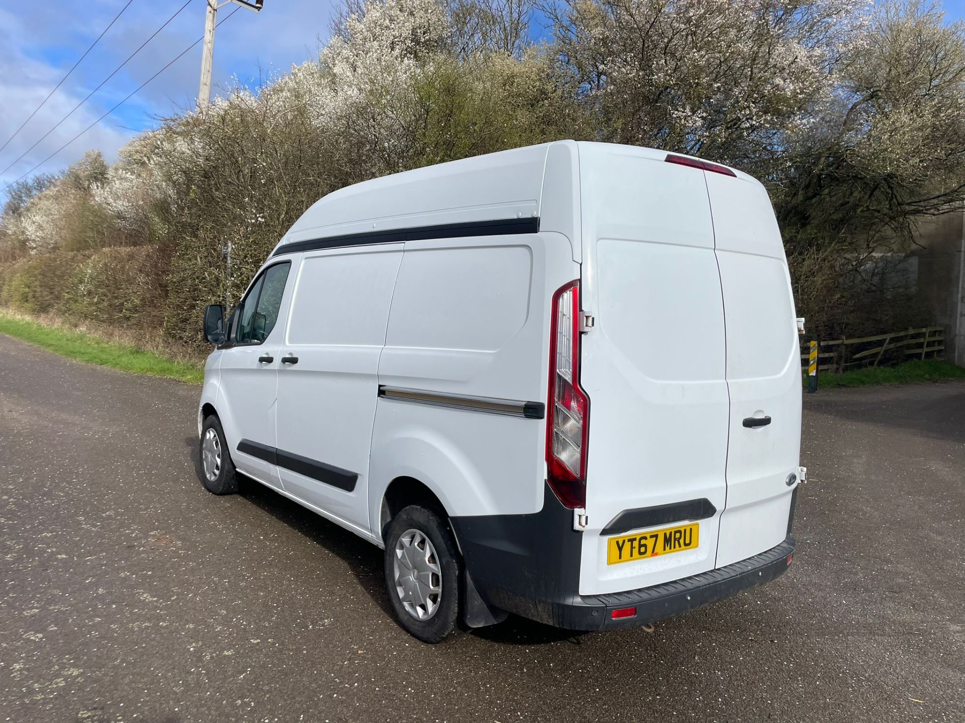 2017/67 REG FORD TRANSIT CUSTOM 290 TREND 2.0 DIESEL WHITE PANEL VAN, SHOWING 1 FORMER KEEPER - Bild 5 aus 14