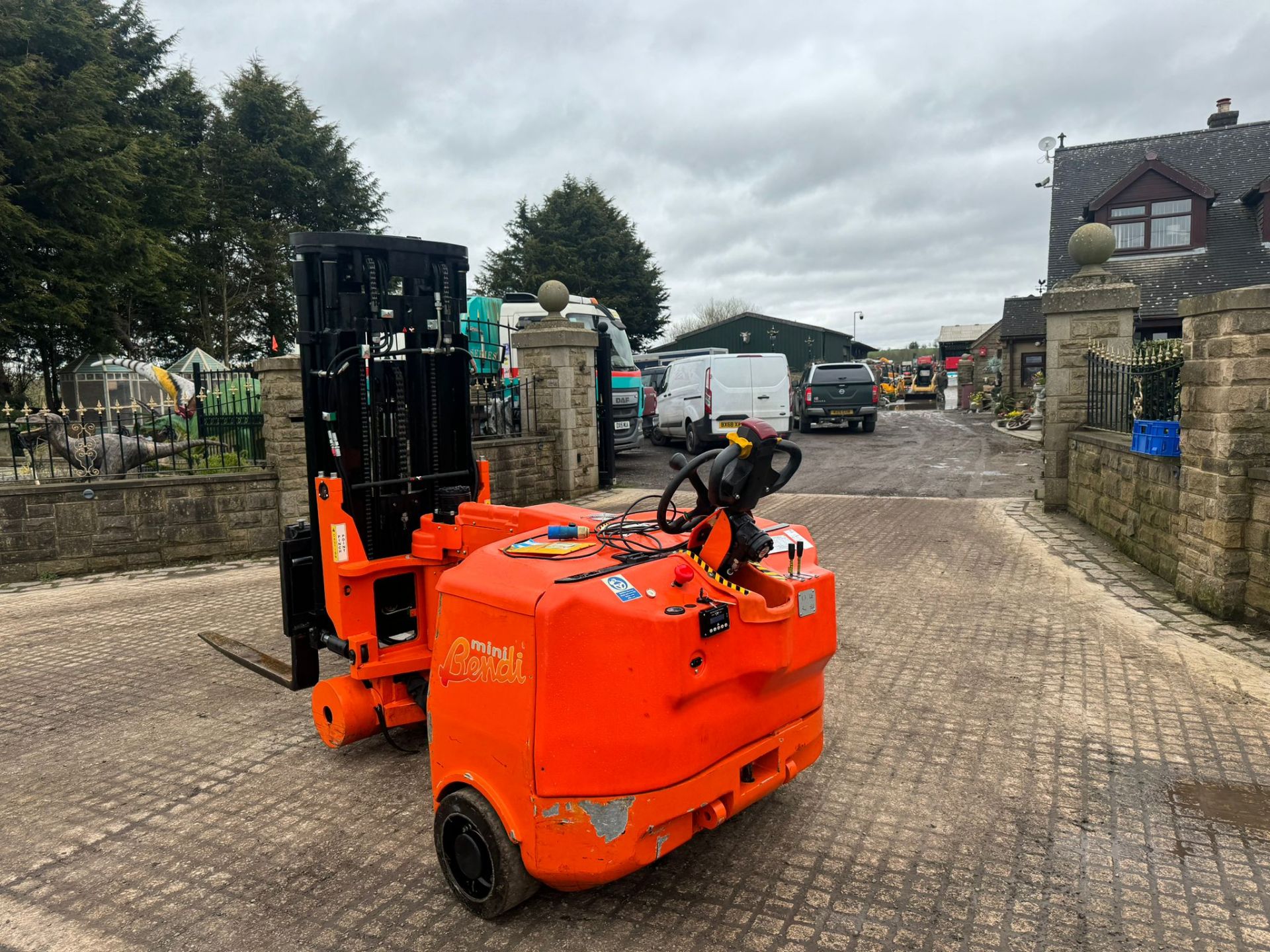 2018 BENDI AISLE MASTER MINI FORKLIFT TRUCK *PLUS VAT* - Image 11 of 21