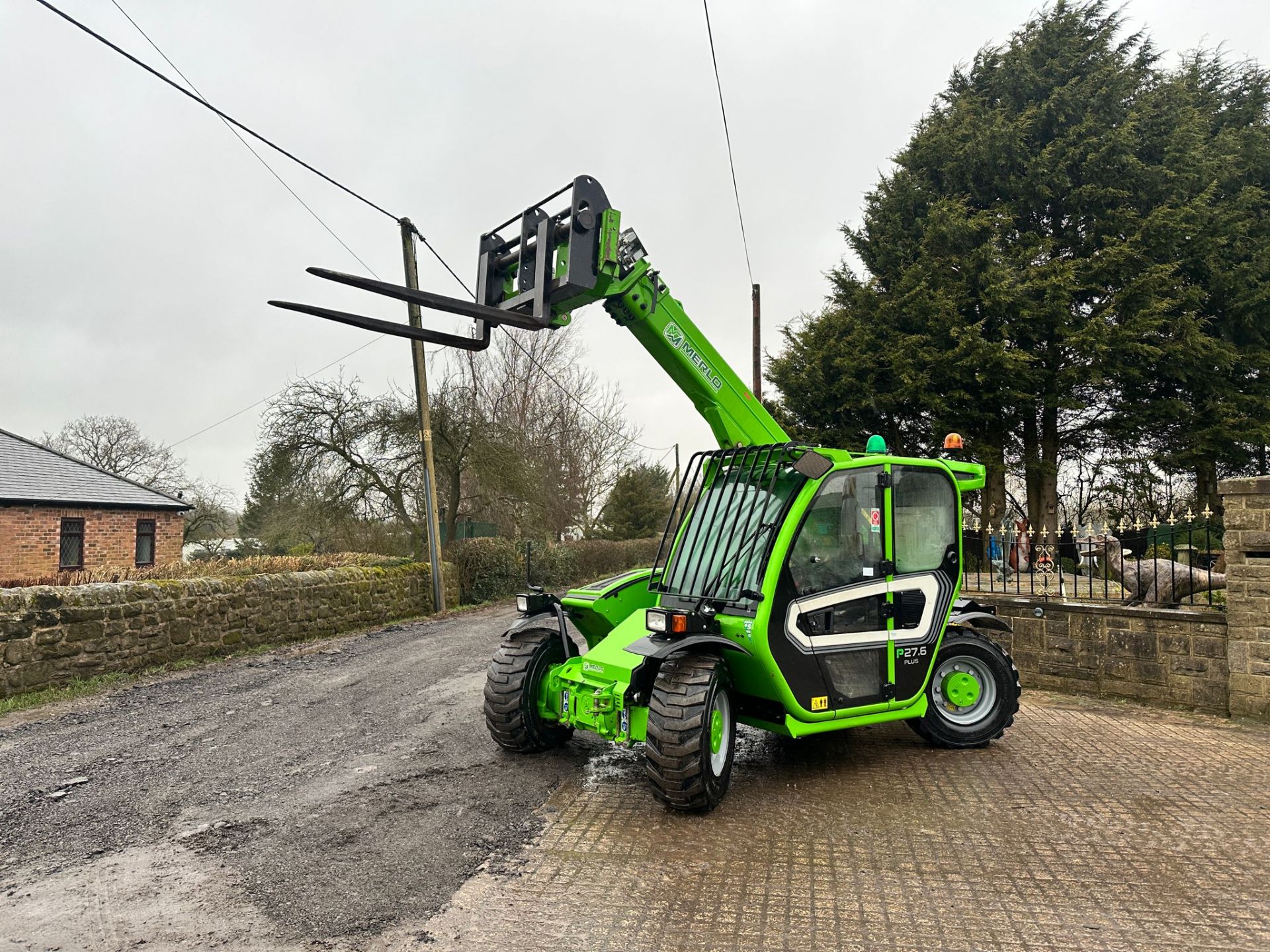 2022 MERLO P27.6 PLUS 4WD 2.7 TON COMPACT TELESCOPIC TELEHANDLER *PLUS VAT* - Image 3 of 25