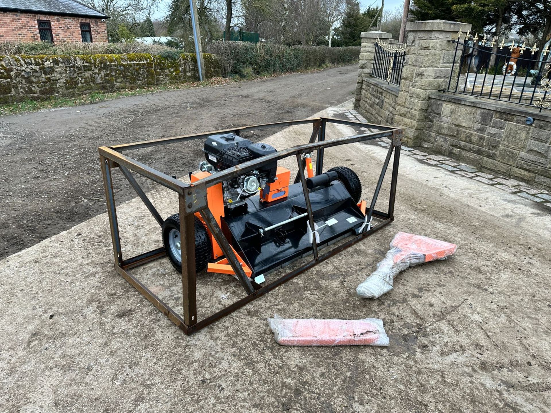 New/Unused Hardlife 1.2 Metre ATV Flail Mower With Briggs And Stratton Engine *PLUS VAT* - Image 2 of 13