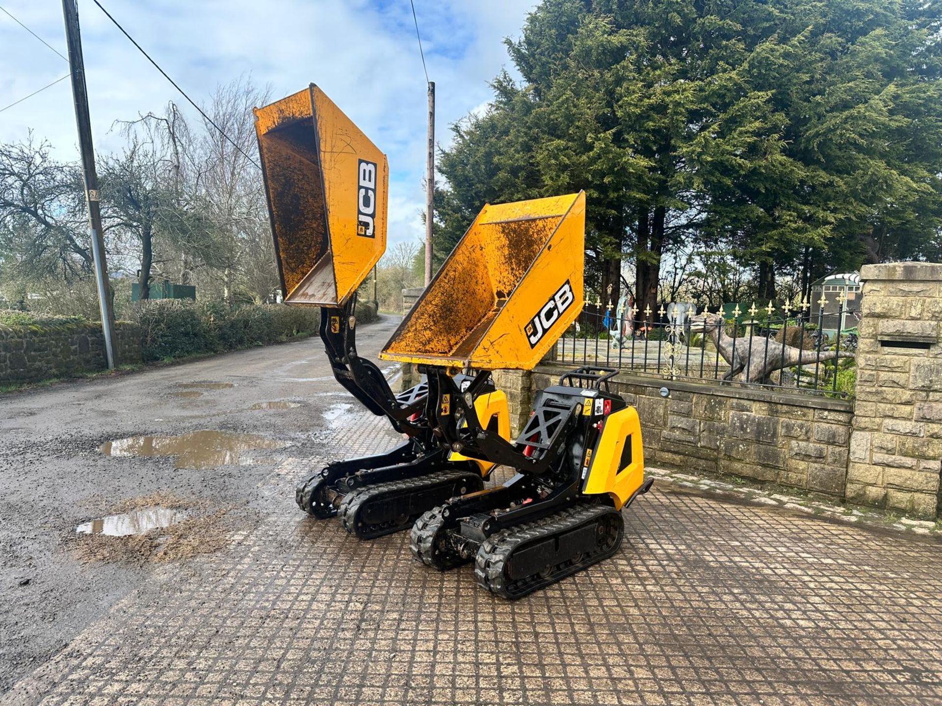 2019 JCB HTD-5 DIESEL TRACKED PEDESTRIAN HIGH TIP DUMPER *PLUS VAT*